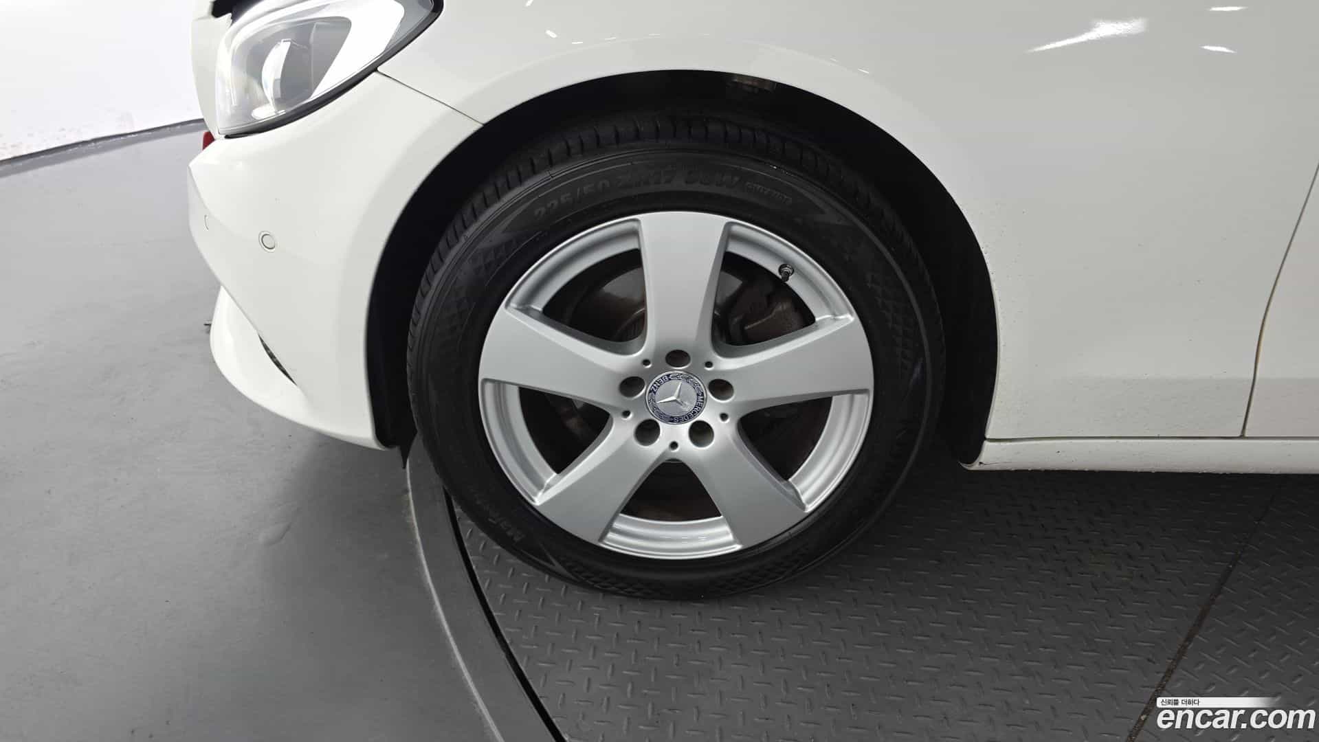 C-Class Mercedes-Benz 2015.8-OUTER-005