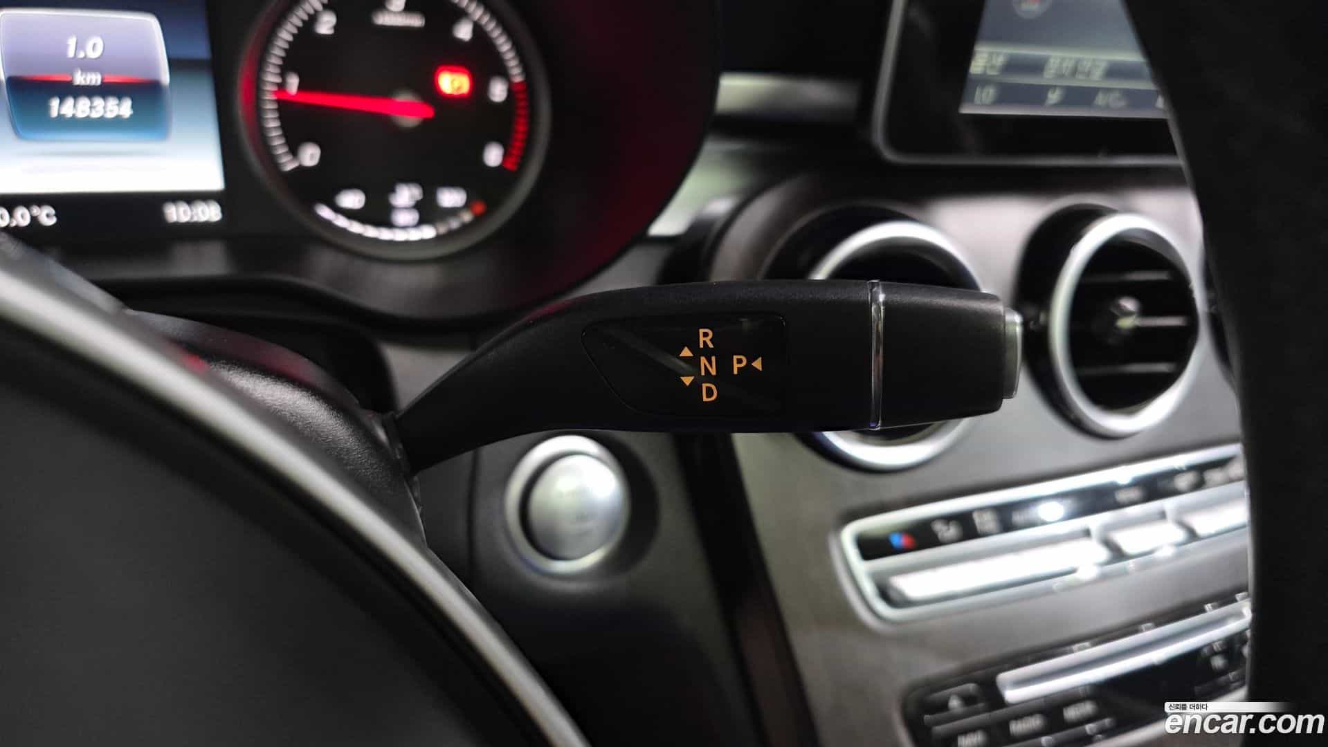 C-Class Mercedes-Benz 2015.8-INNER-009
