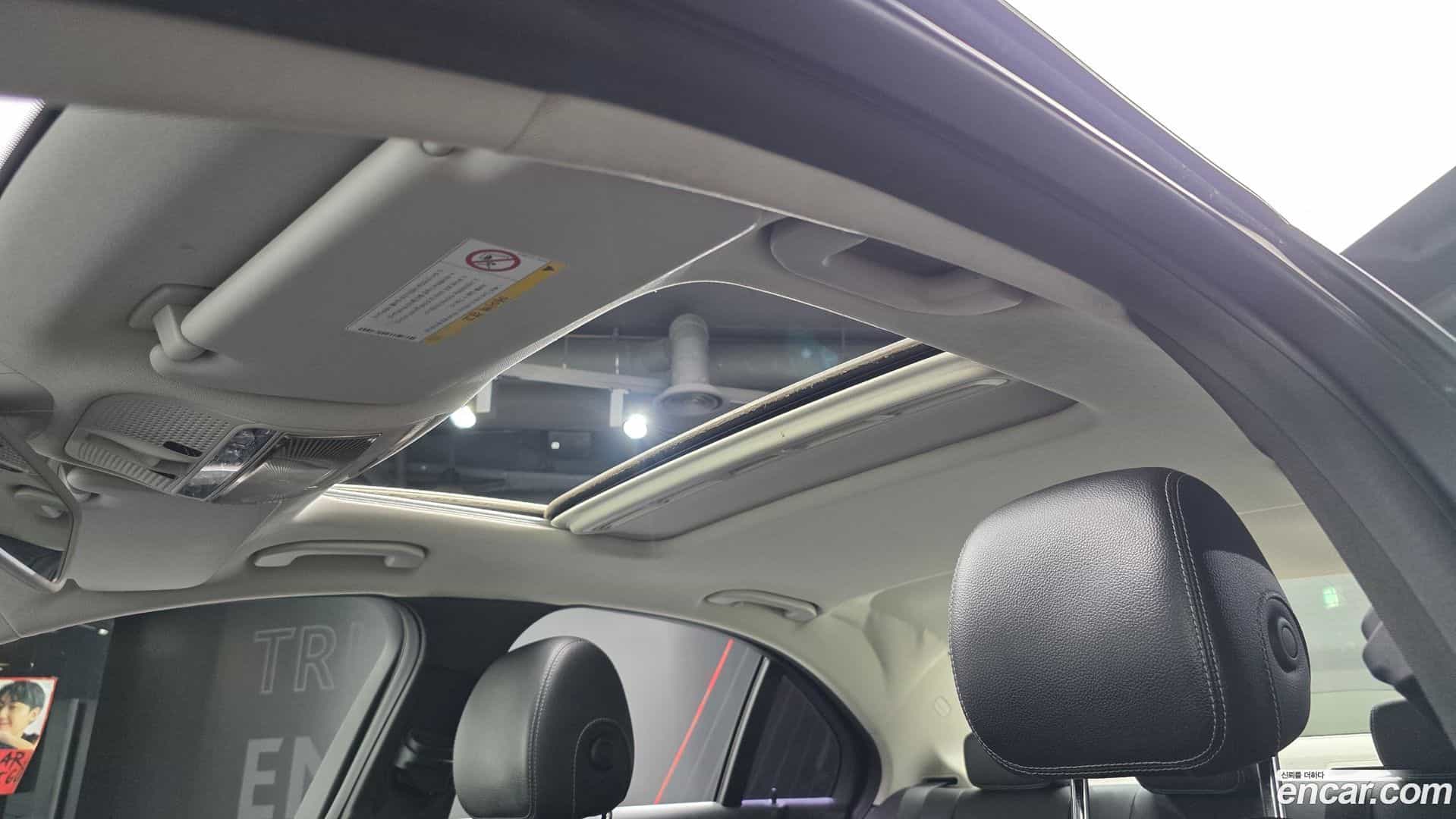 C-Class Mercedes-Benz 2015.8-OPTION-019