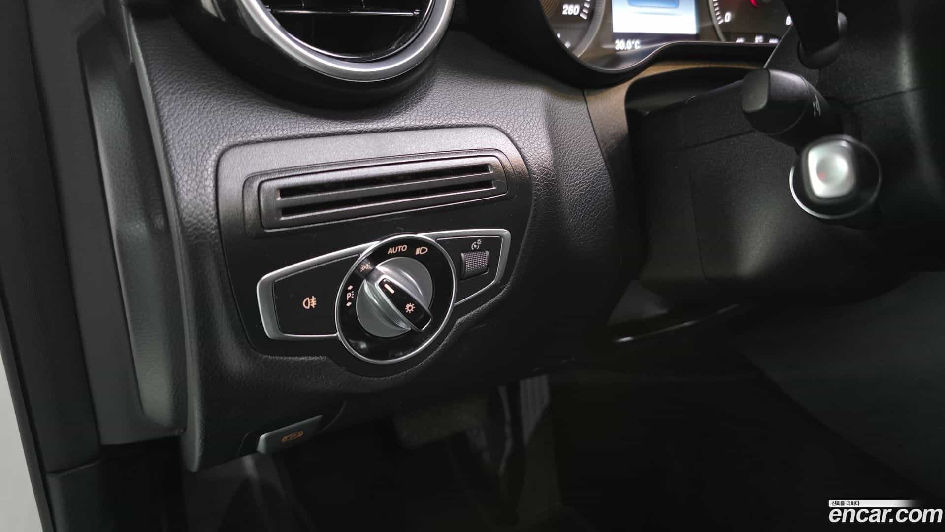 C-Class Mercedes-Benz 2015.8-OPTION-022