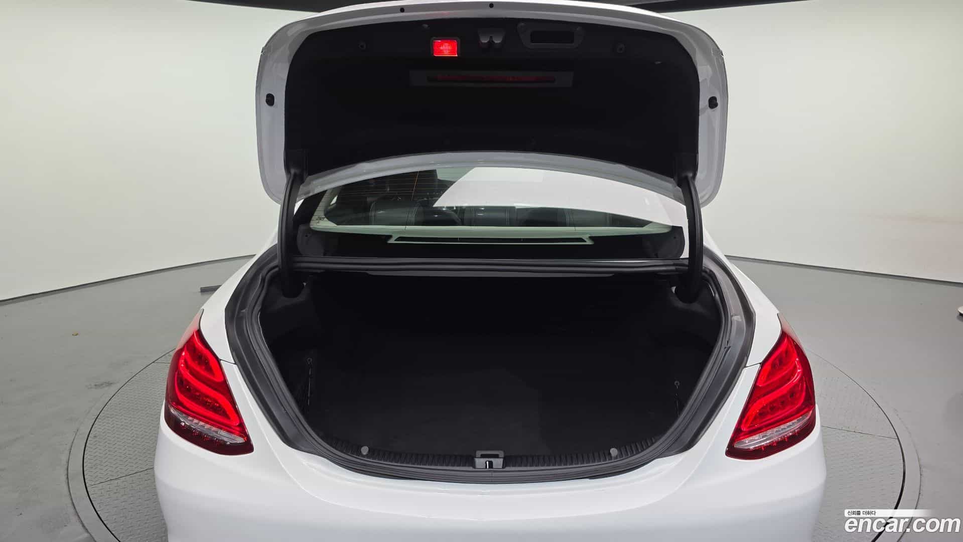 C-Class Mercedes-Benz 2015.8-OPTION-024