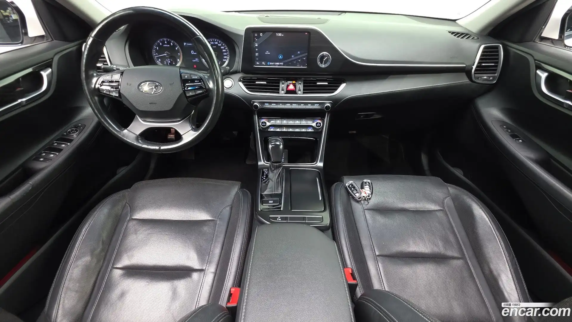 Grandeur Hyundai 2017.2-INNER-007