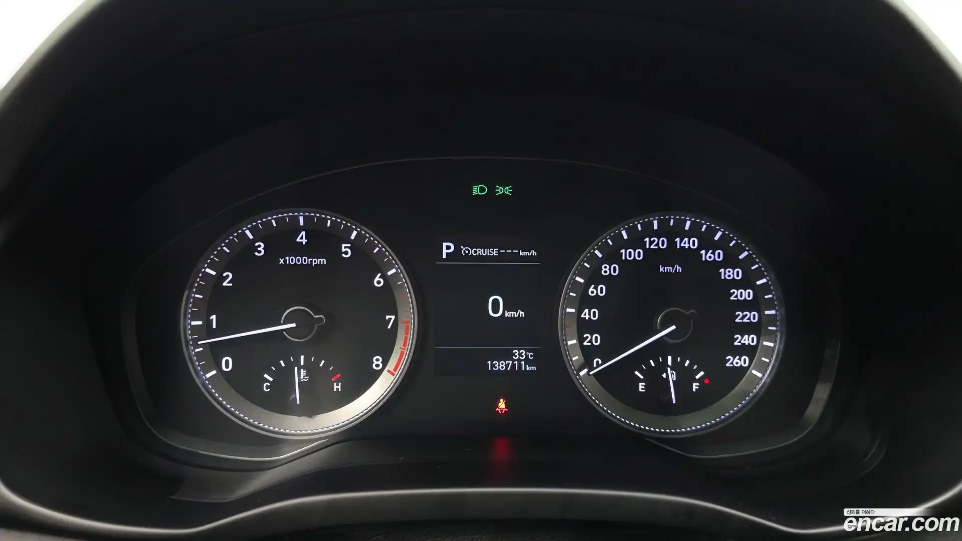 Grandeur Hyundai 2017.2-INNER-008