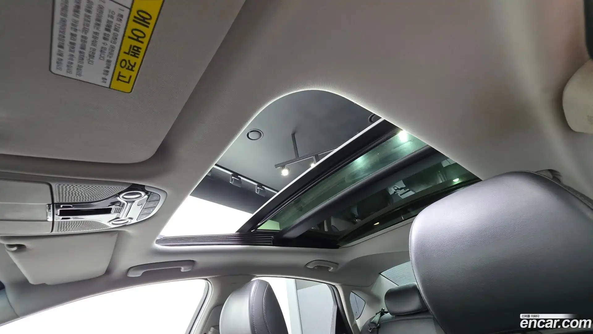 Grandeur Hyundai 2017.2-OPTION-022