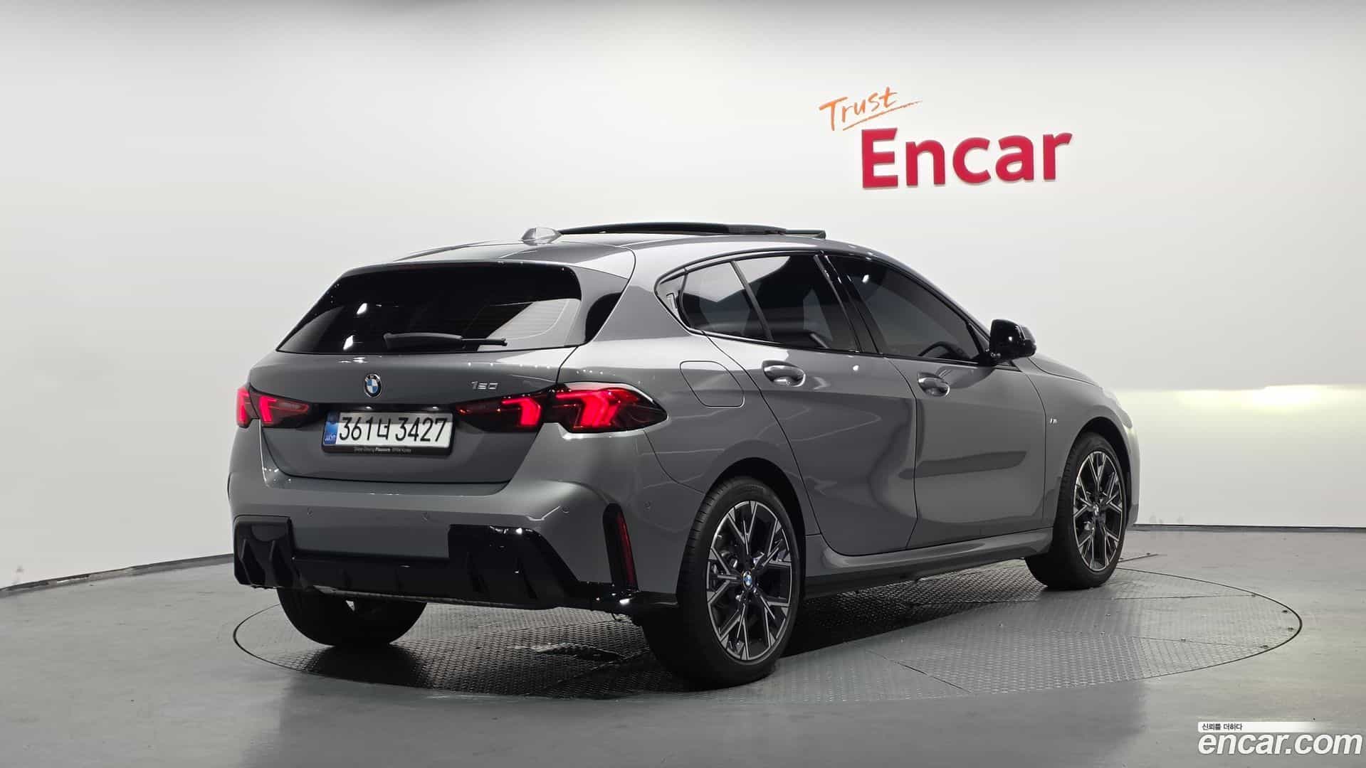 1-Series BMW 2025.6-OUTER-002