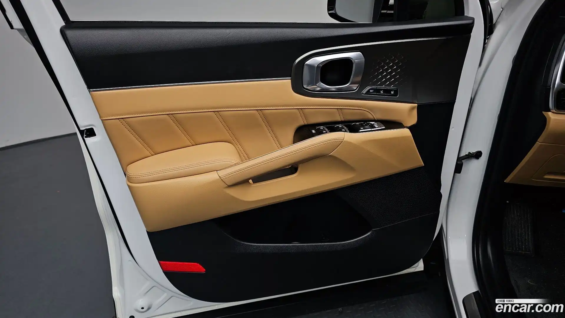 Sorento Kia 2022.5-INNER-034