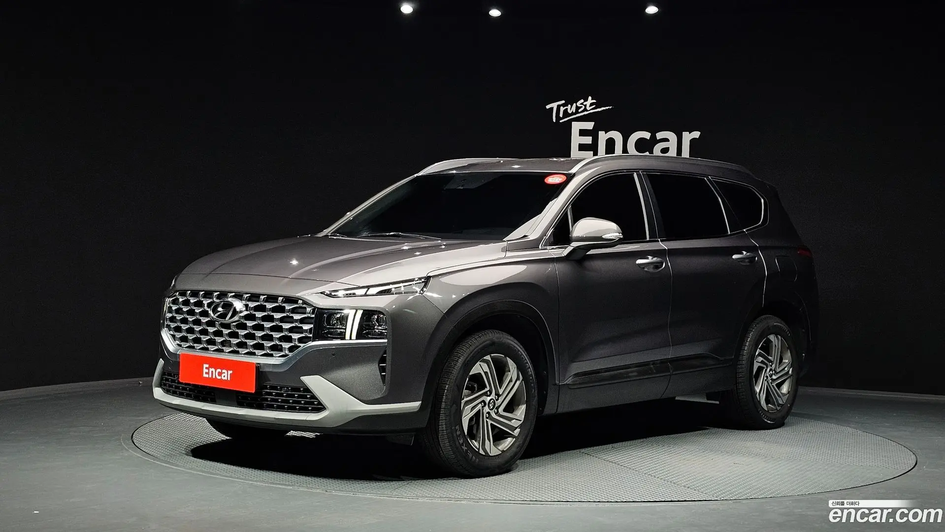 Main__Slider__Photo:Santafe Hyundai 2021.4-0