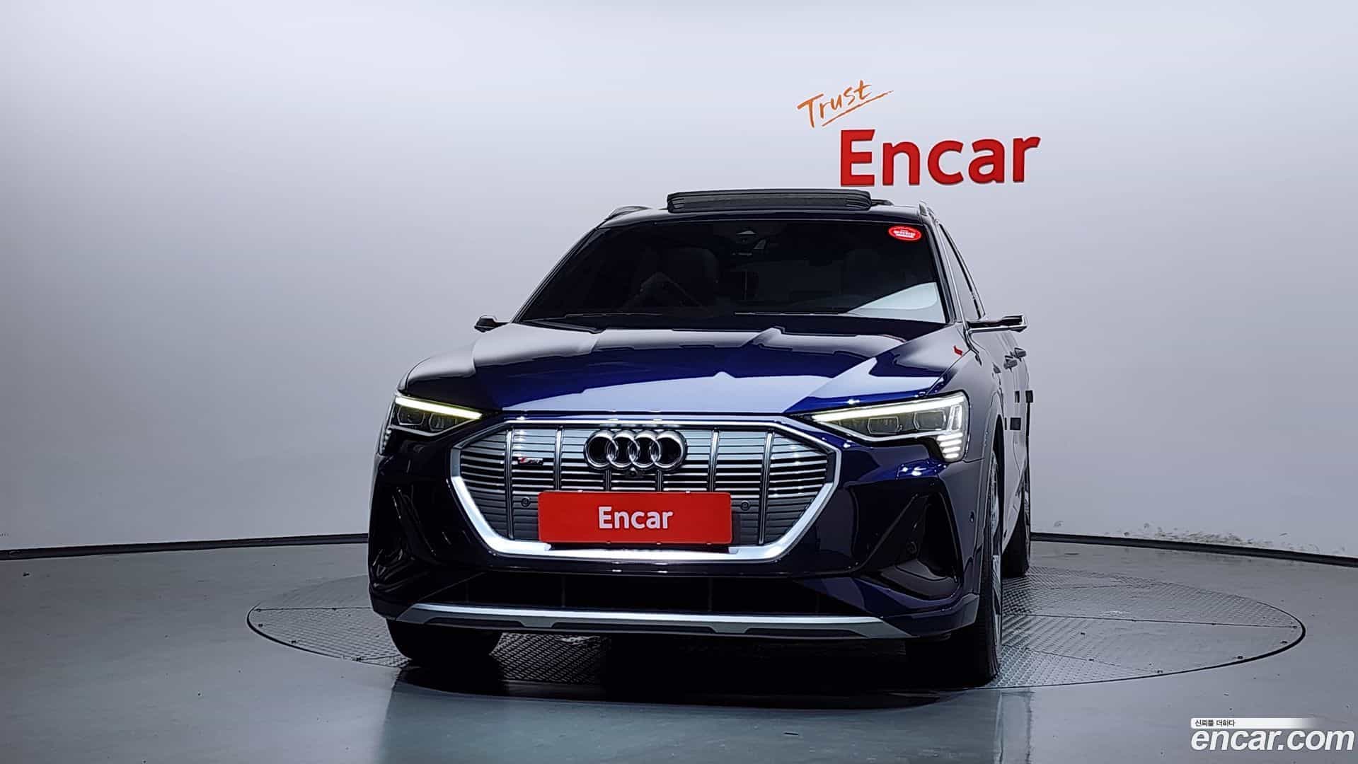 e-tron Audi 2021.10-OUTER-003