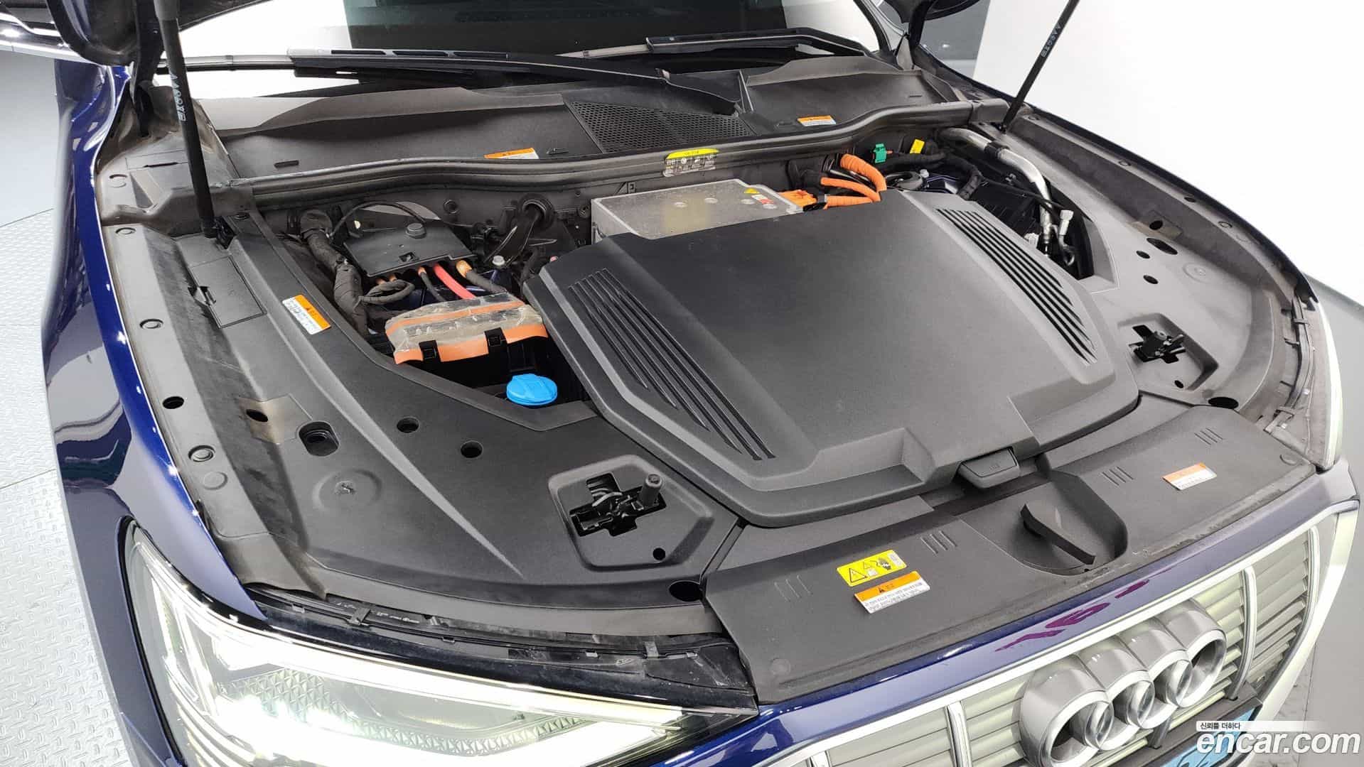 e-tron Audi 2021.10-OUTER-006