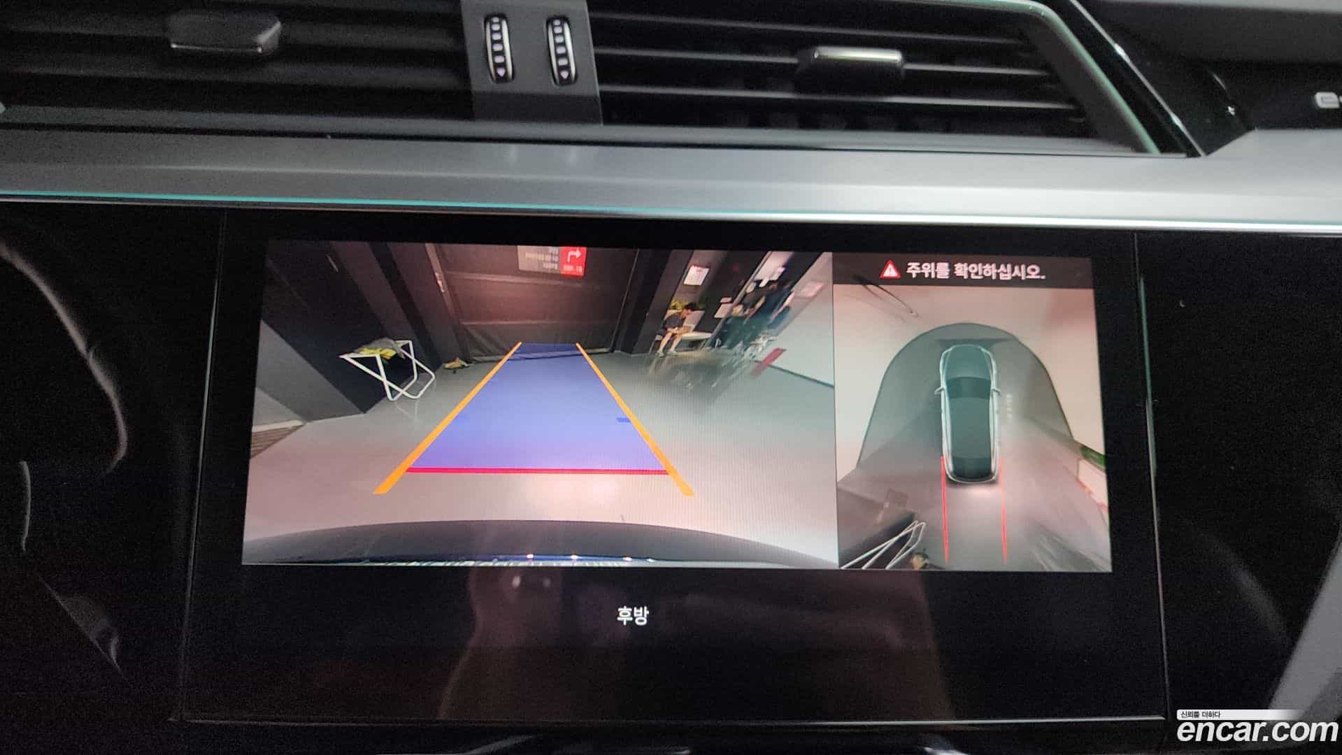 e-tron Audi 2021.10-OPTION-018
