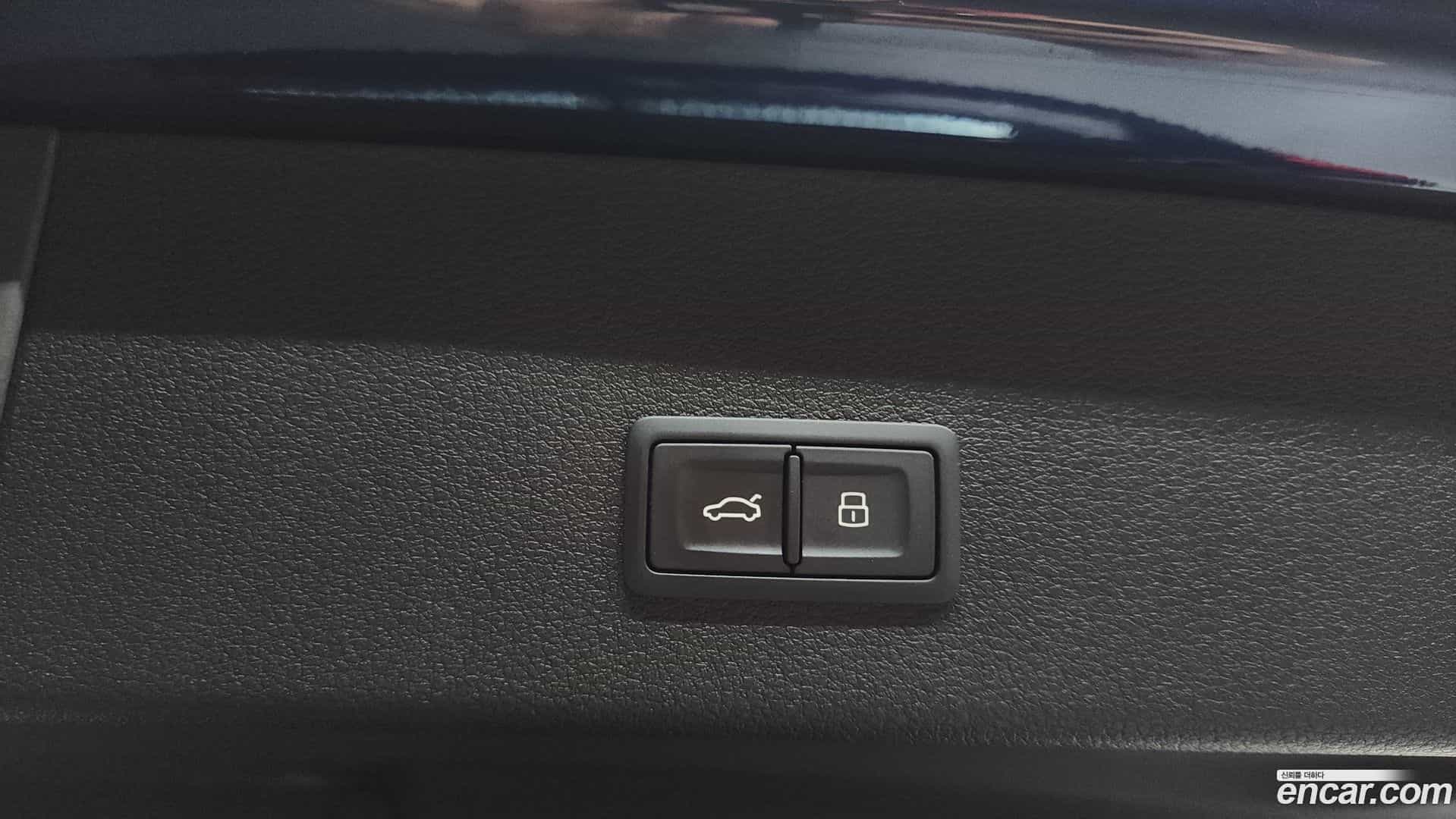 e-tron Audi 2021.10-OPTION-021