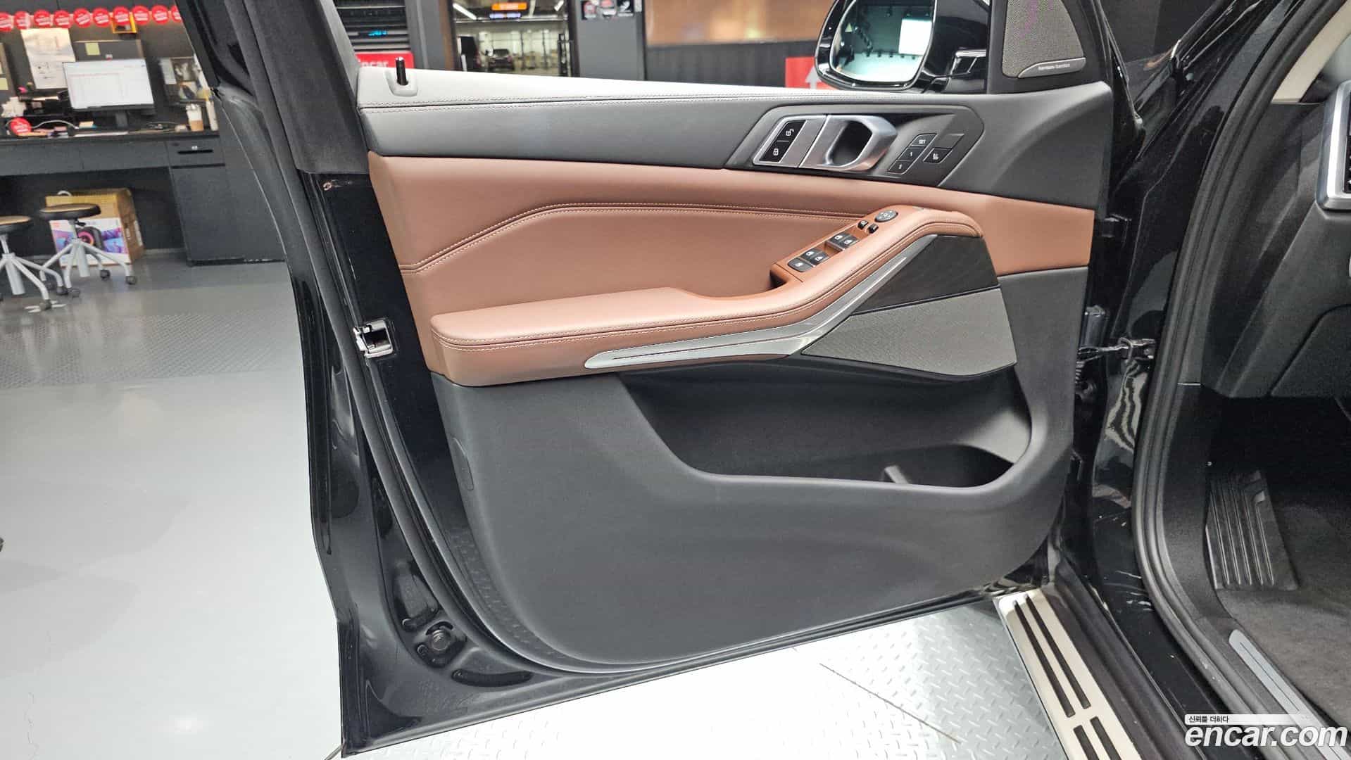 X5 BMW 2023.0-INNER-034