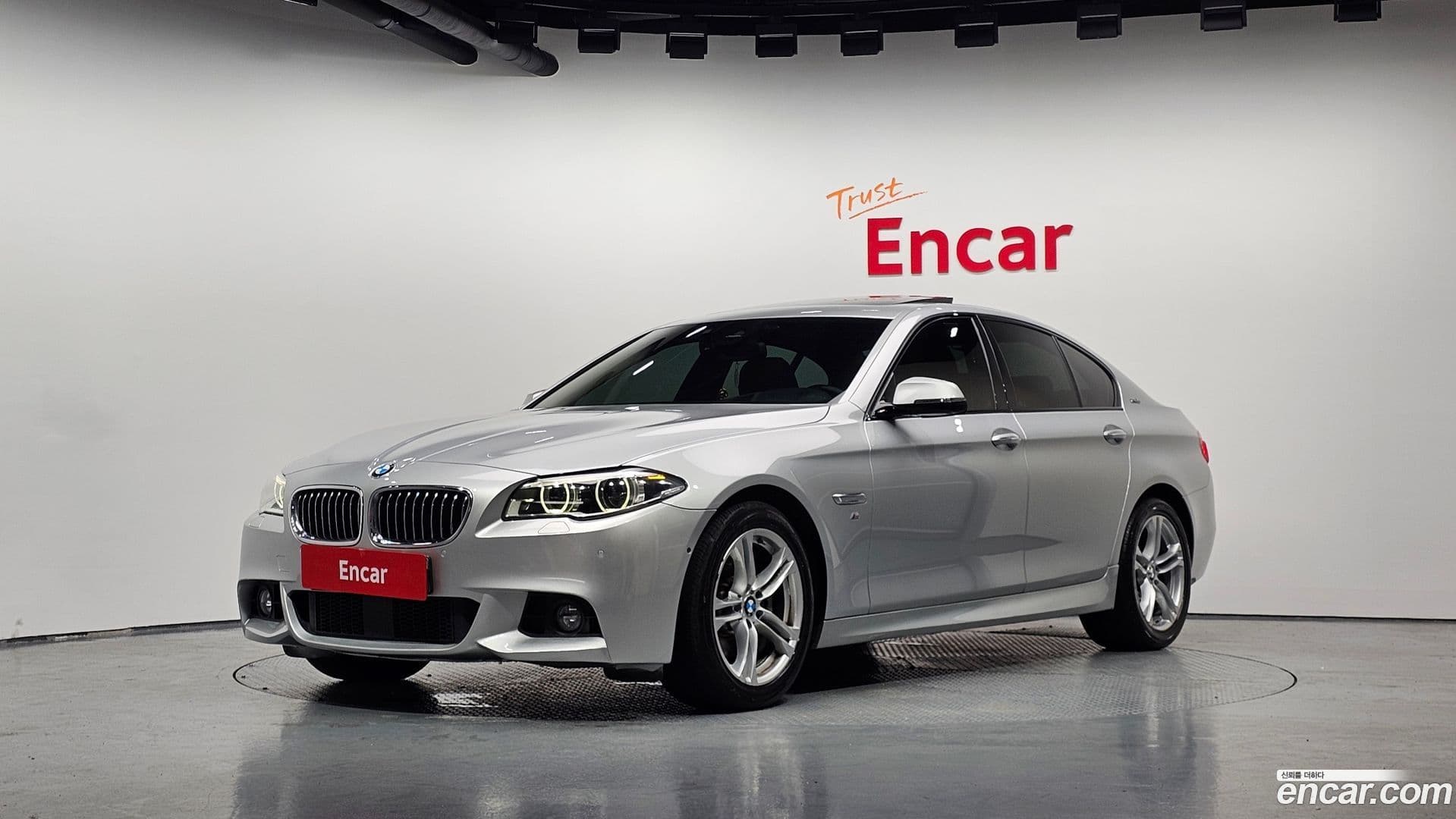 Main__Slider__Photo:5-Series BMW 2016.9-0