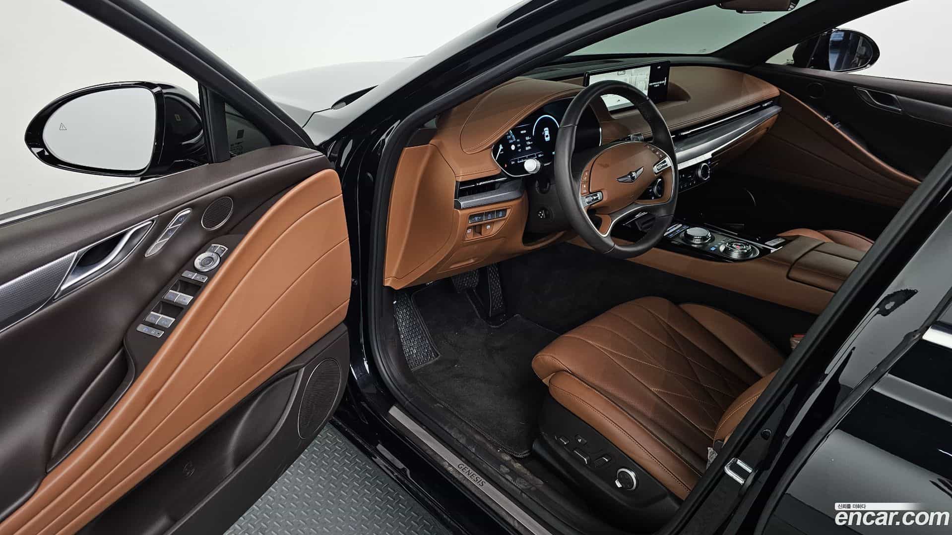 G80 Genesis 2023.1-INNER-010