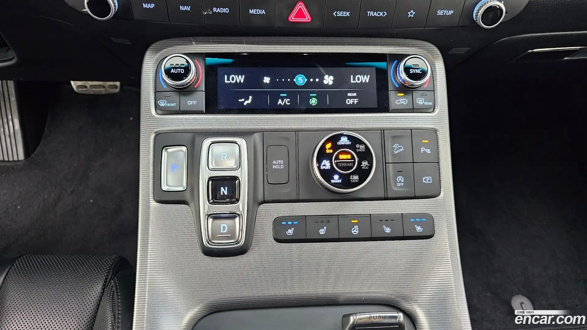 Palisade Hyundai 2023.3-INNER-009