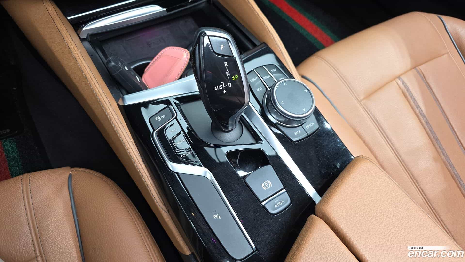 5-Series BMW 2017.10-INNER-009