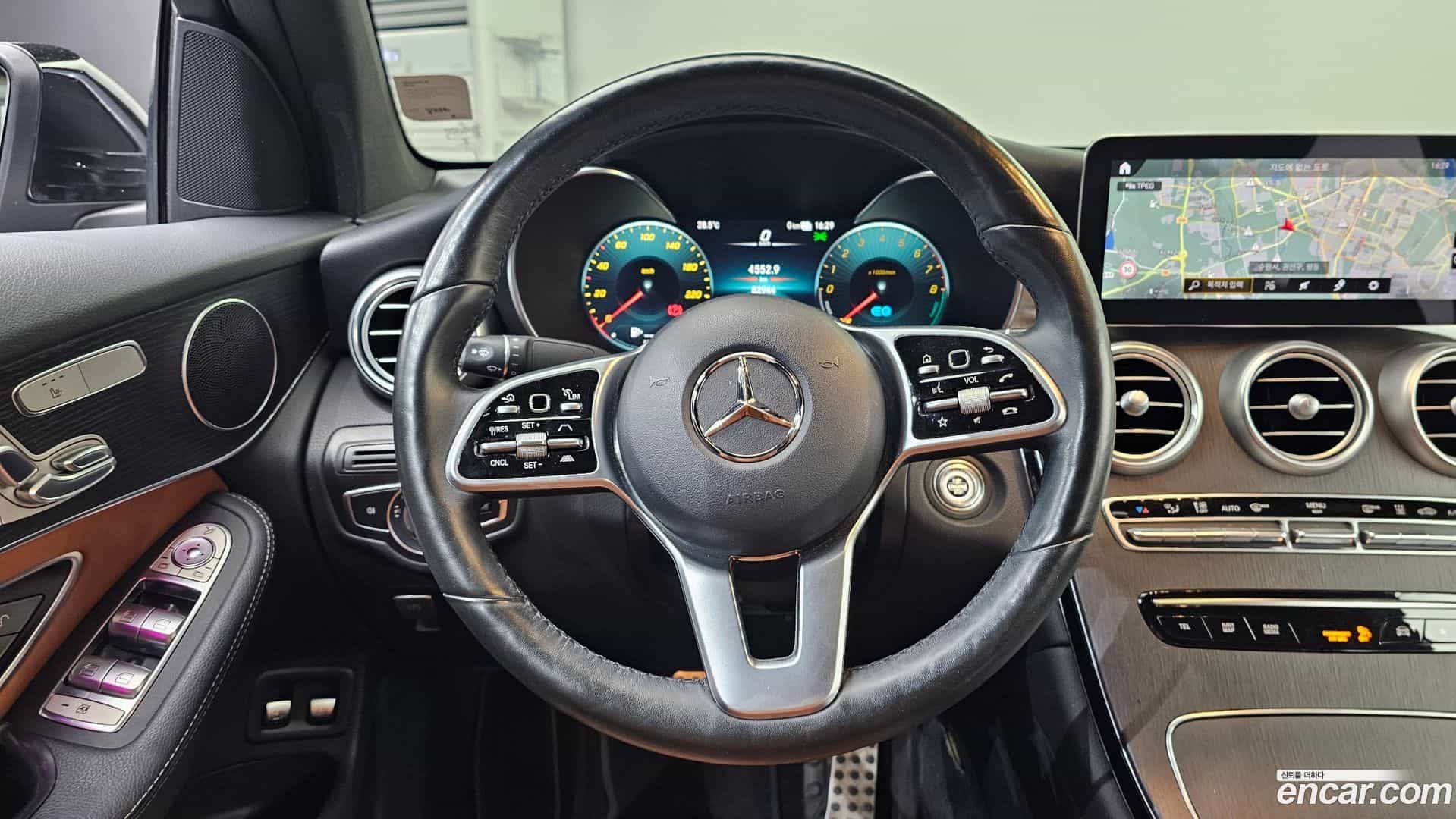 GLC-Class Mercedes-Benz 2021.4-OPTION-017