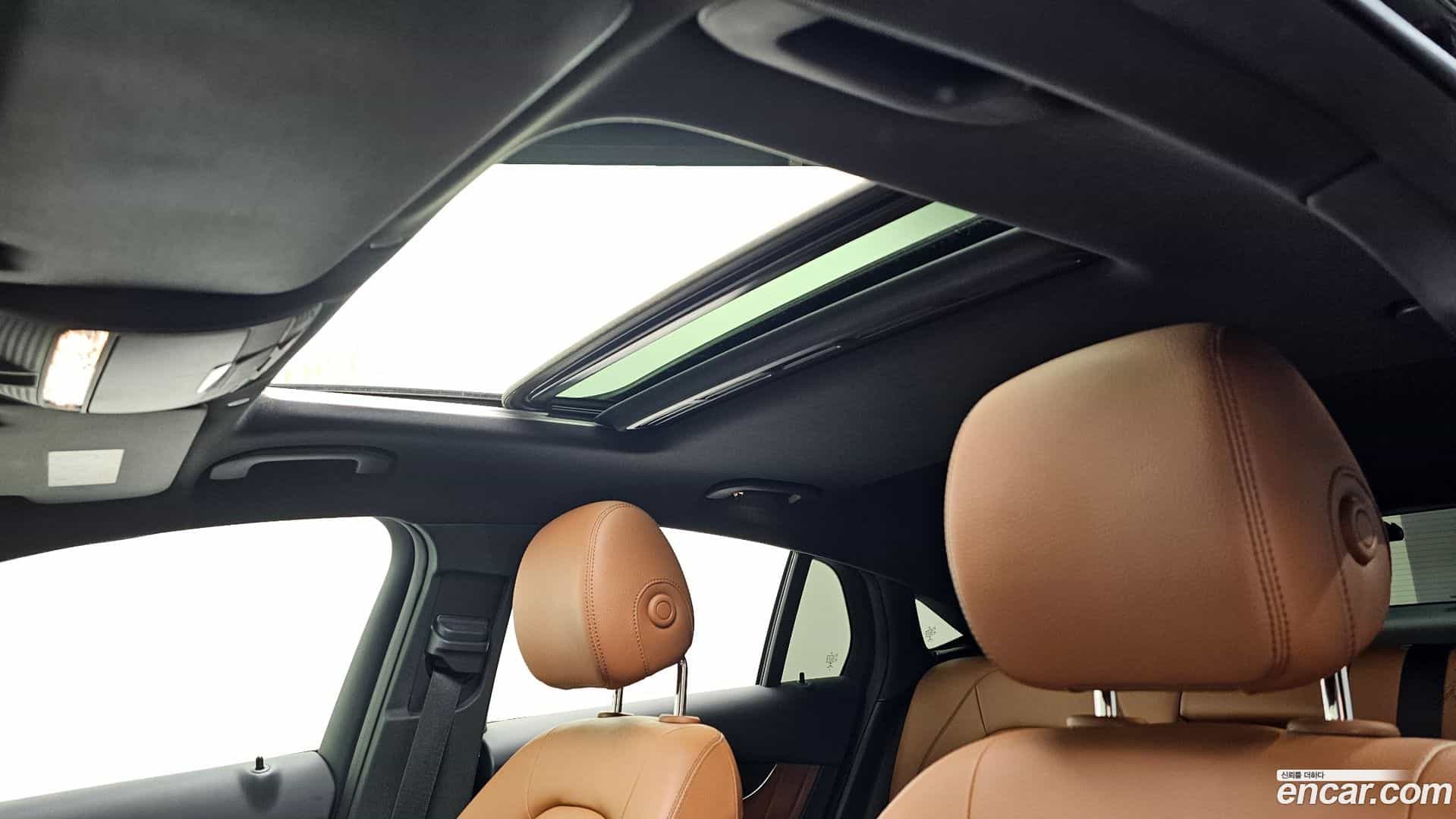 GLC-Class Mercedes-Benz 2021.4-OPTION-023