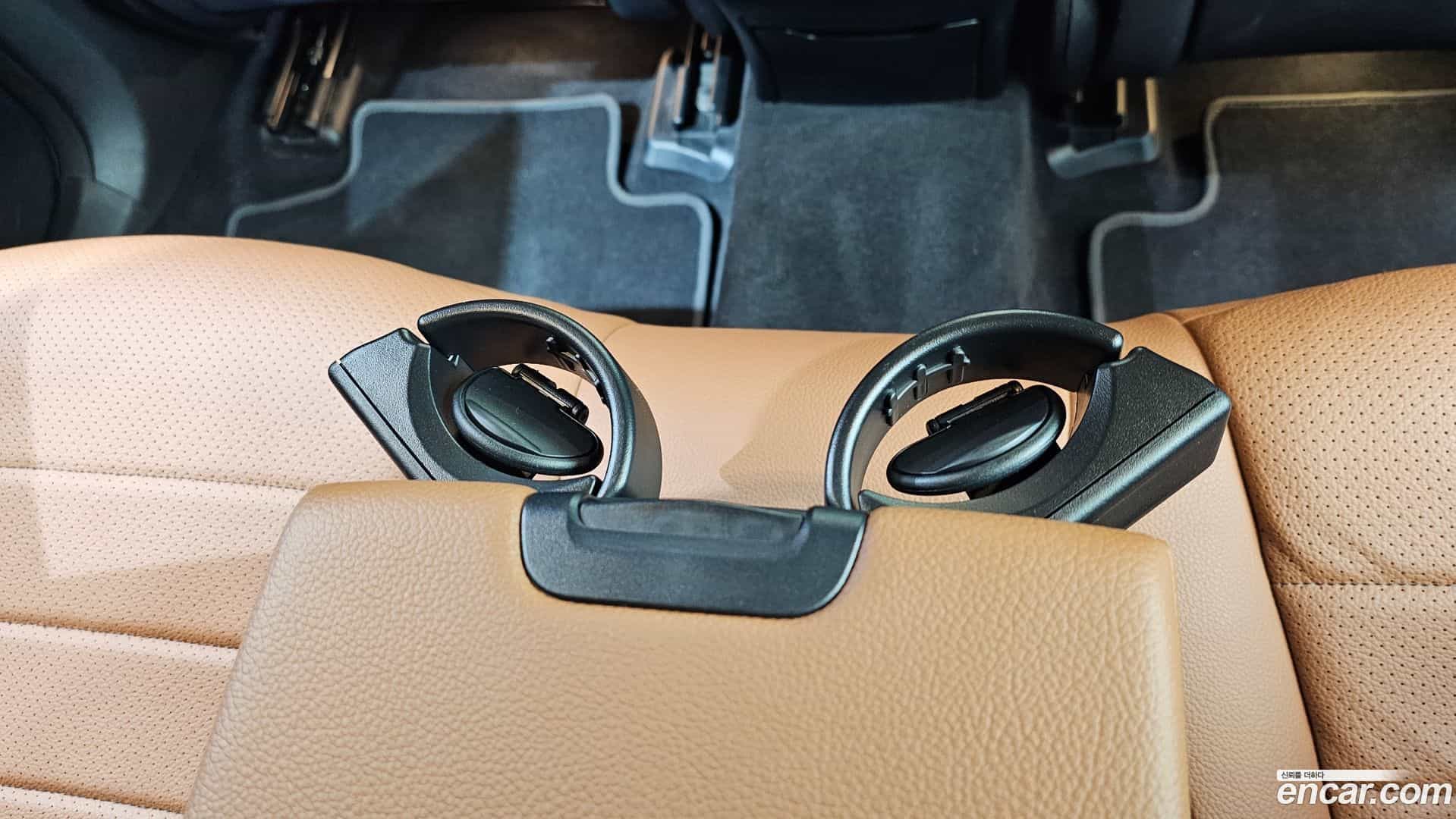 GLC-Class Mercedes-Benz 2021.4-OPTION-045
