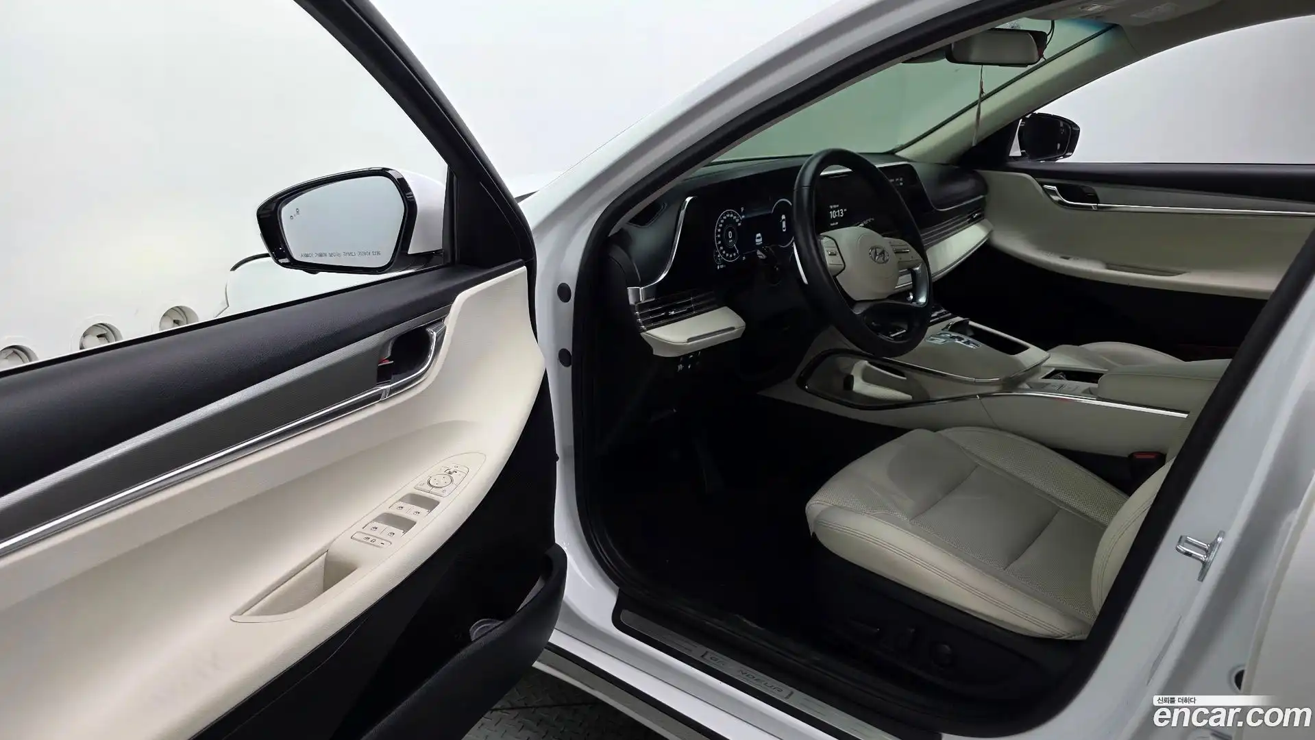Grandeur Hyundai 2022.4-OPTION-015