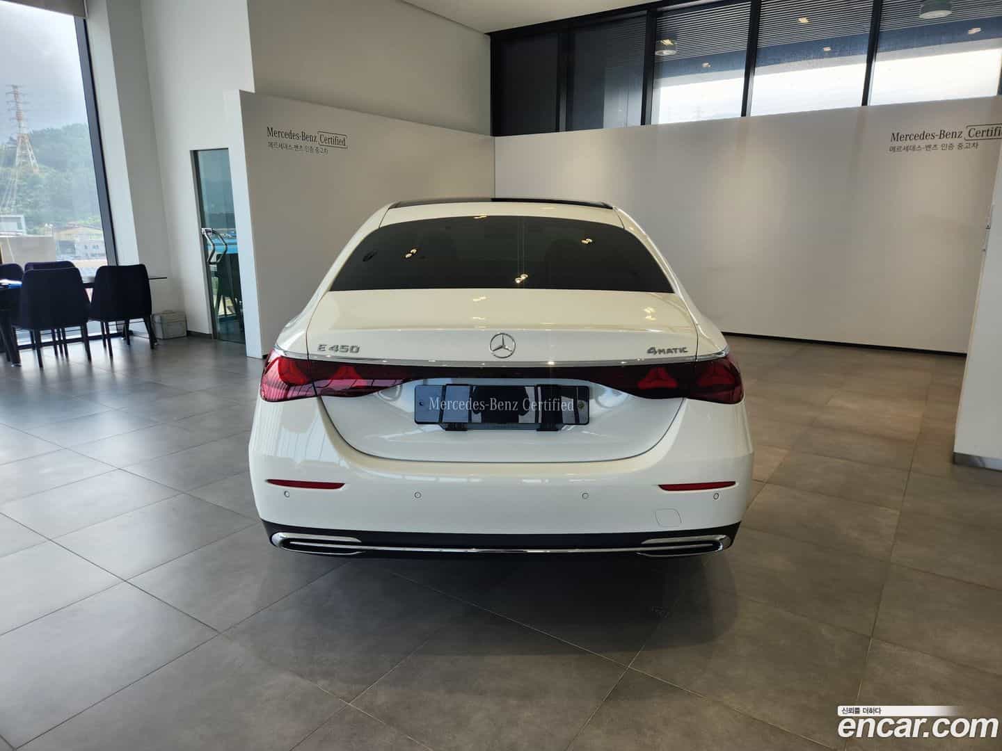 E-Class Mercedes-Benz 2025.11-INNER-007