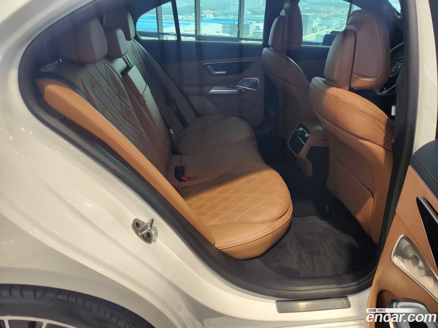 E-Class Mercedes-Benz 2025.11-OPTION-021