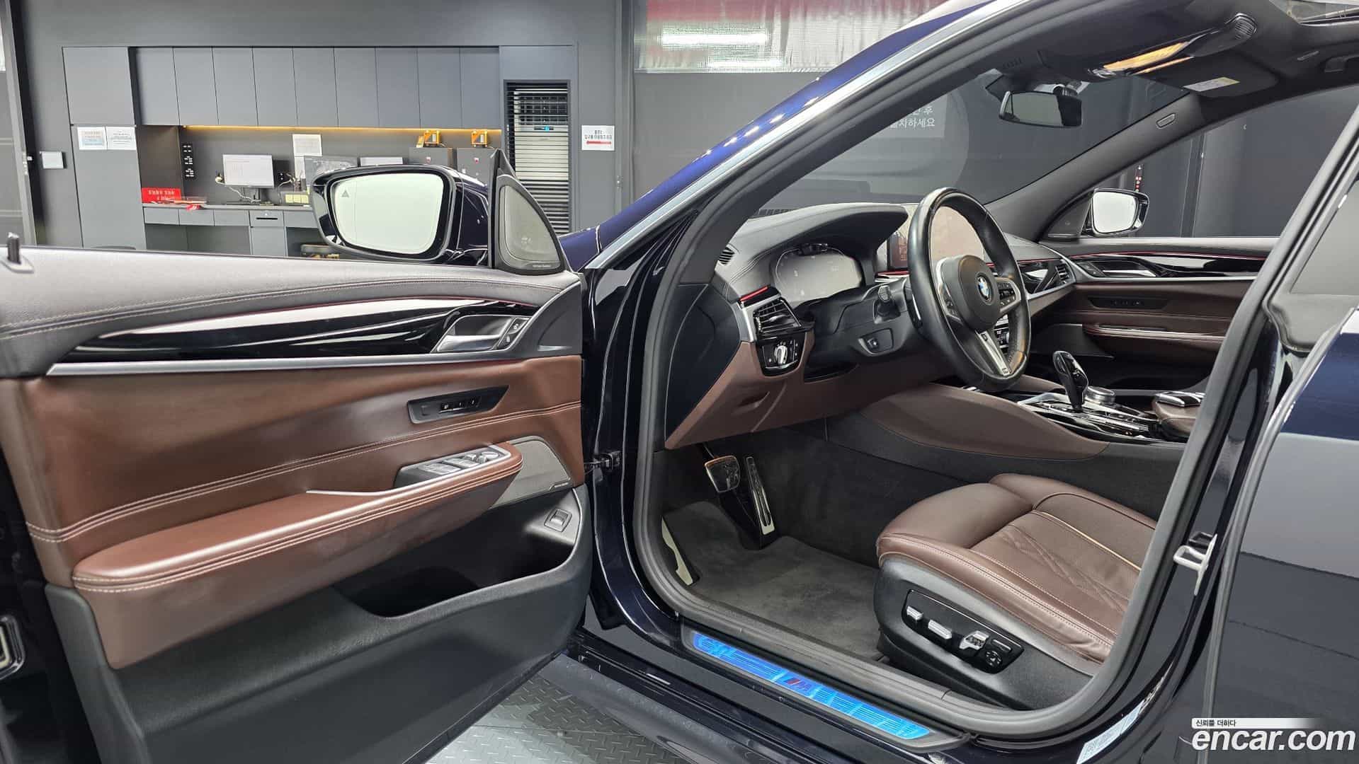 Gran Turismo BMW 2021.6-INNER-010