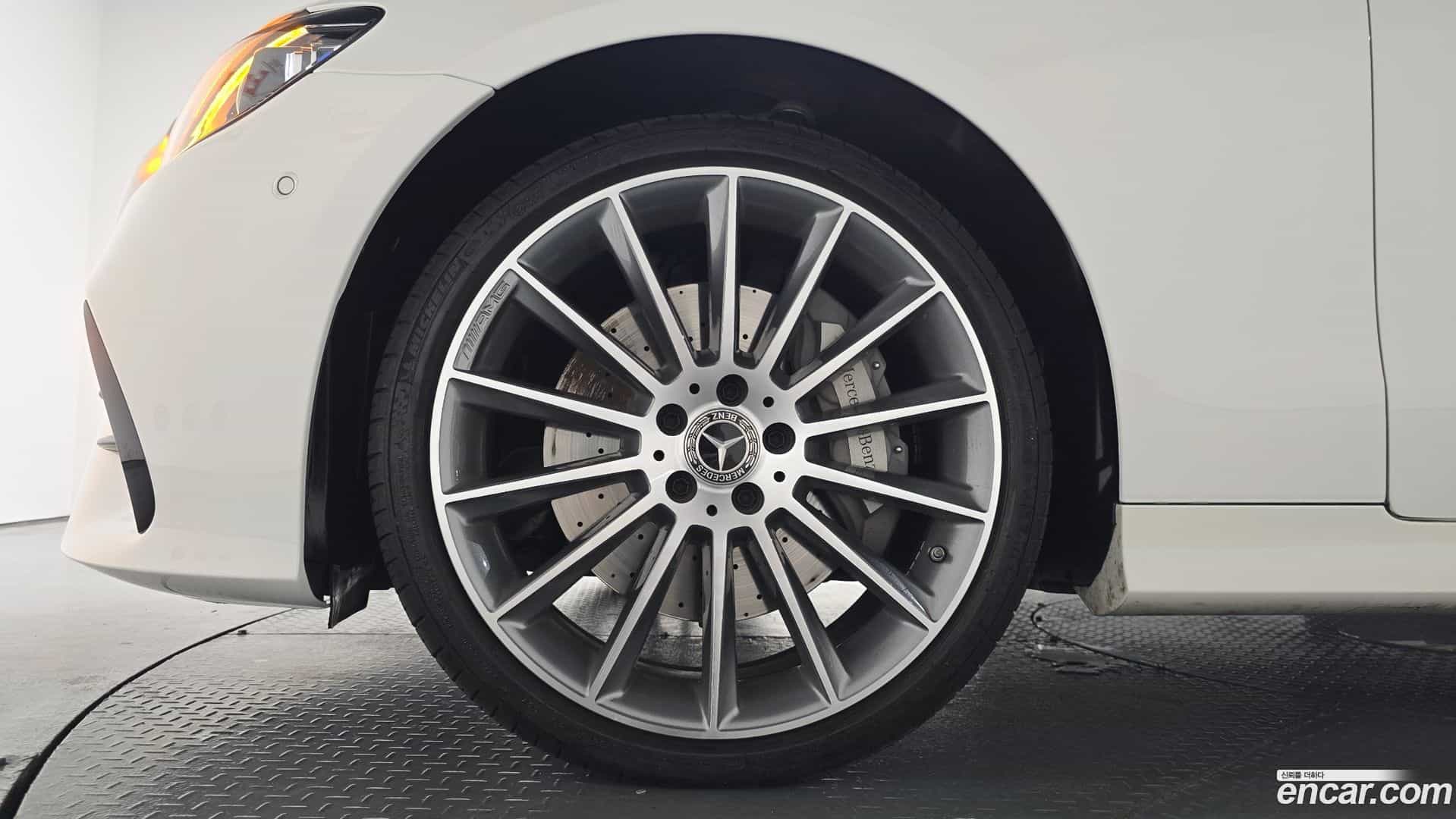 E-Class Mercedes-Benz 2023.11-OUTER-005