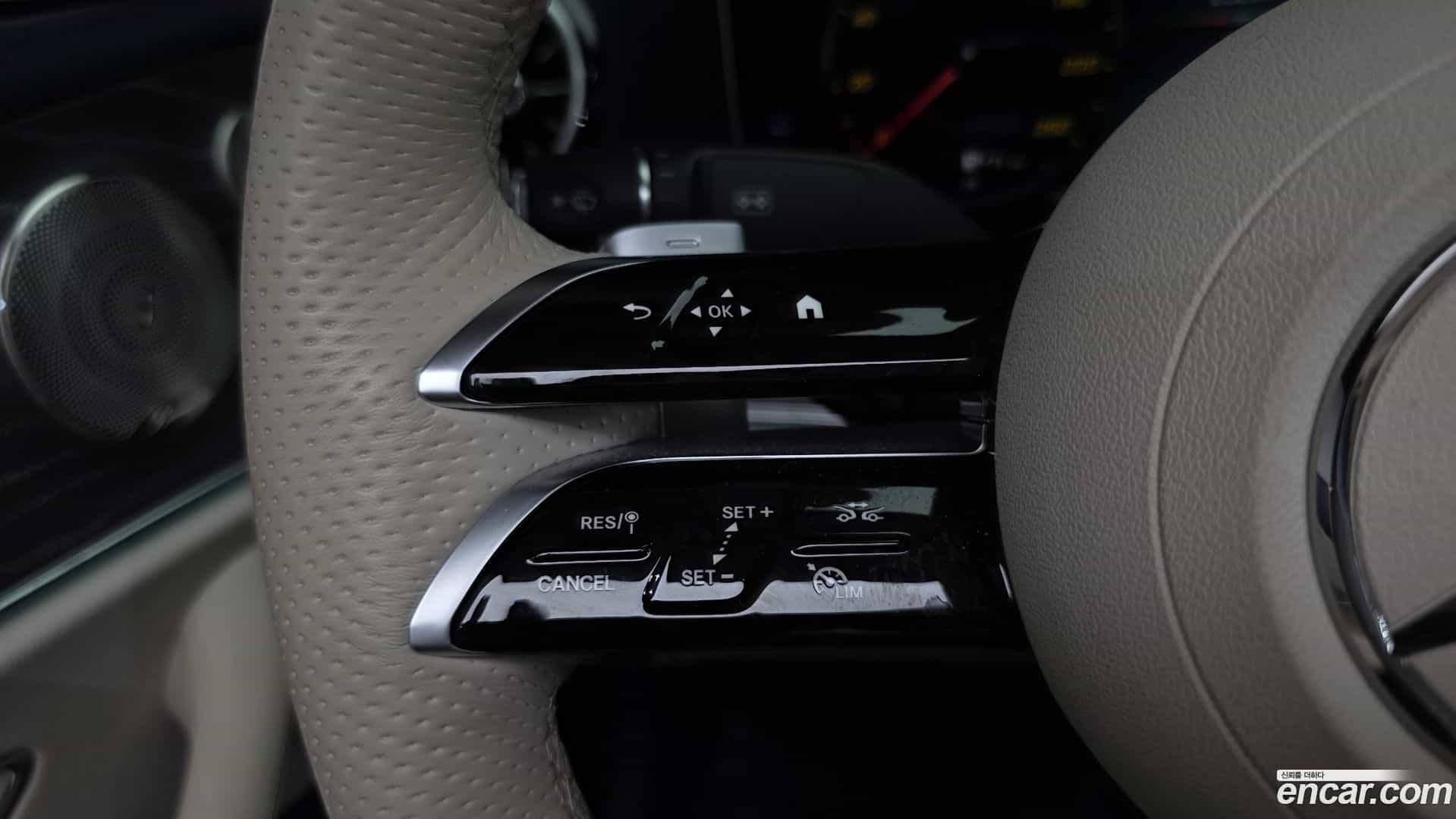 E-Class Mercedes-Benz 2023.11-OPTION-020