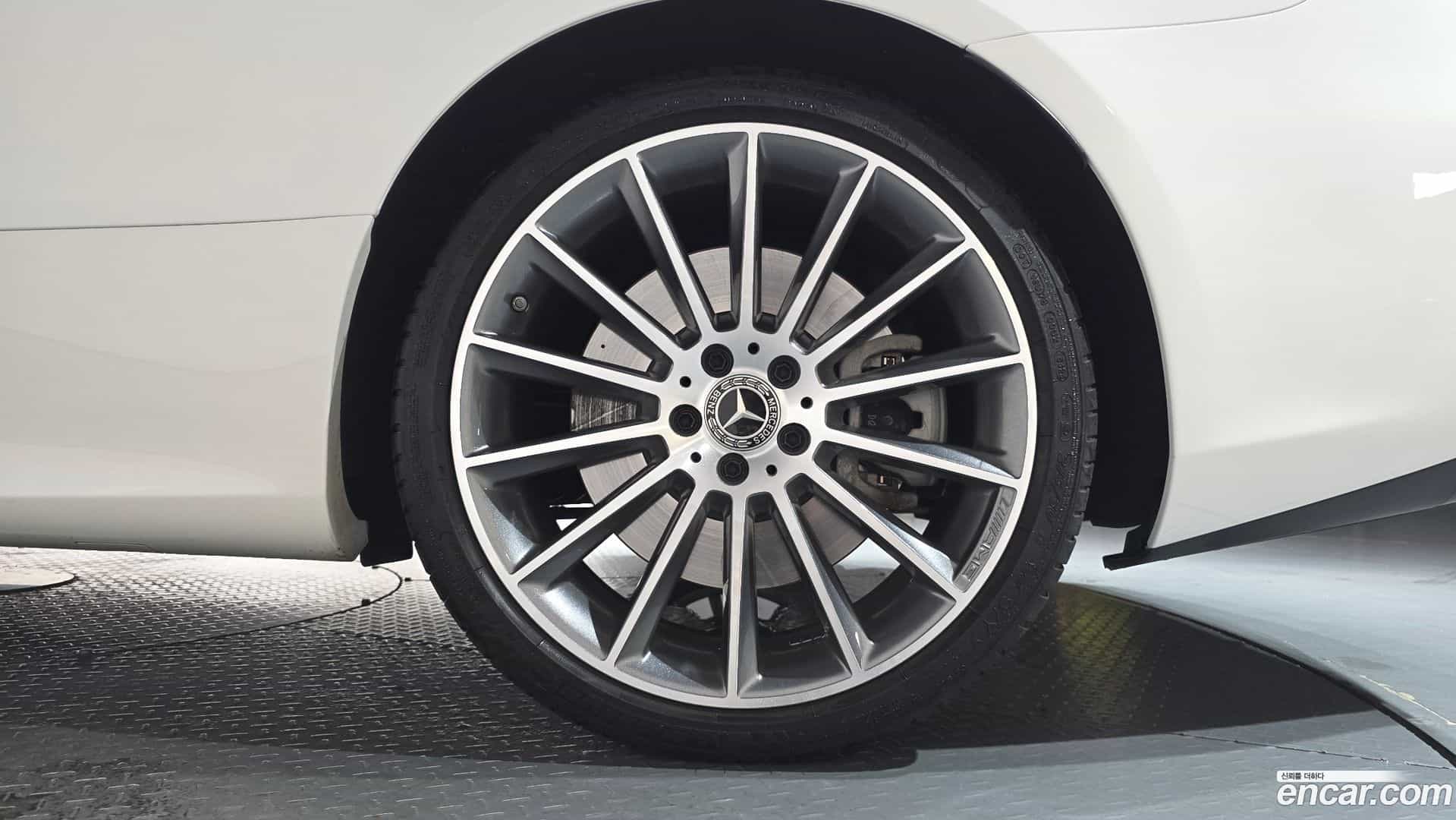 E-Class Mercedes-Benz 2023.11-OUTER-031