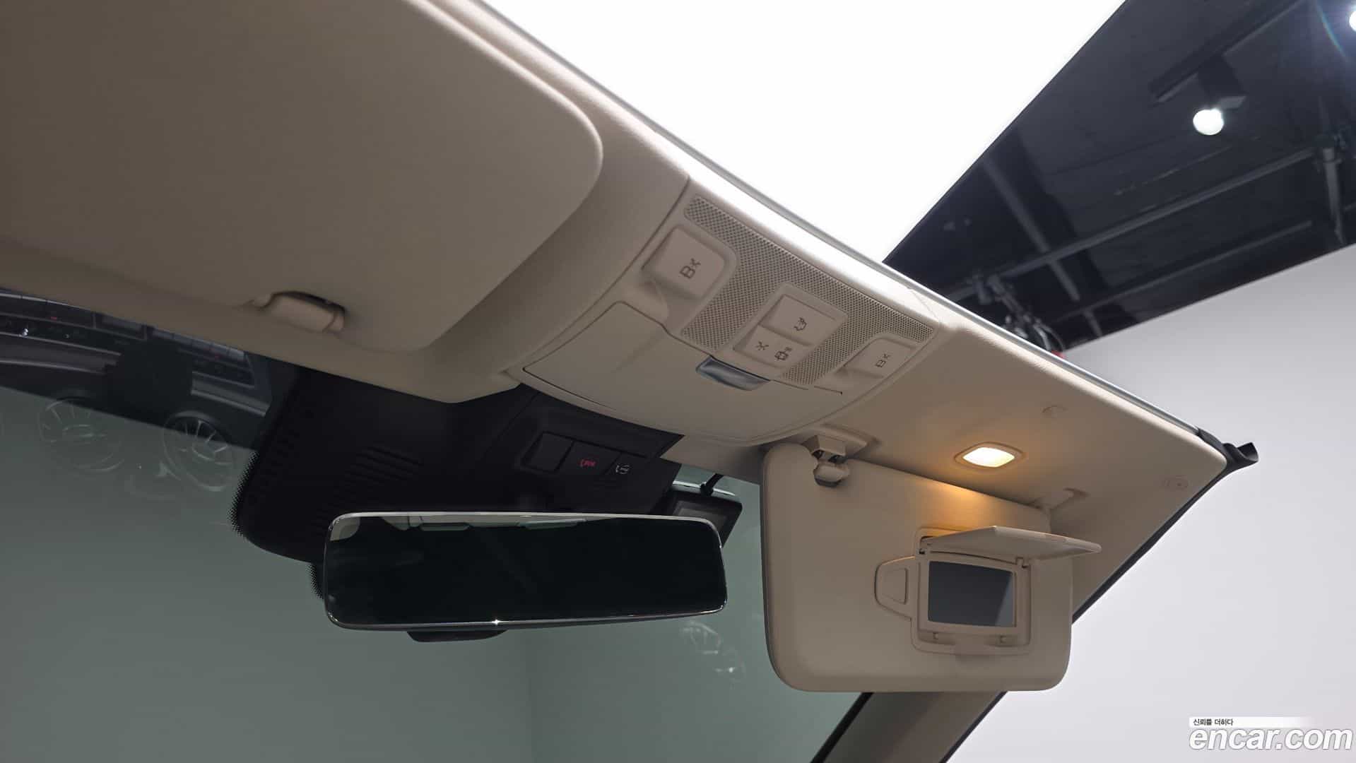 E-Class Mercedes-Benz 2023.11-OPTION-048