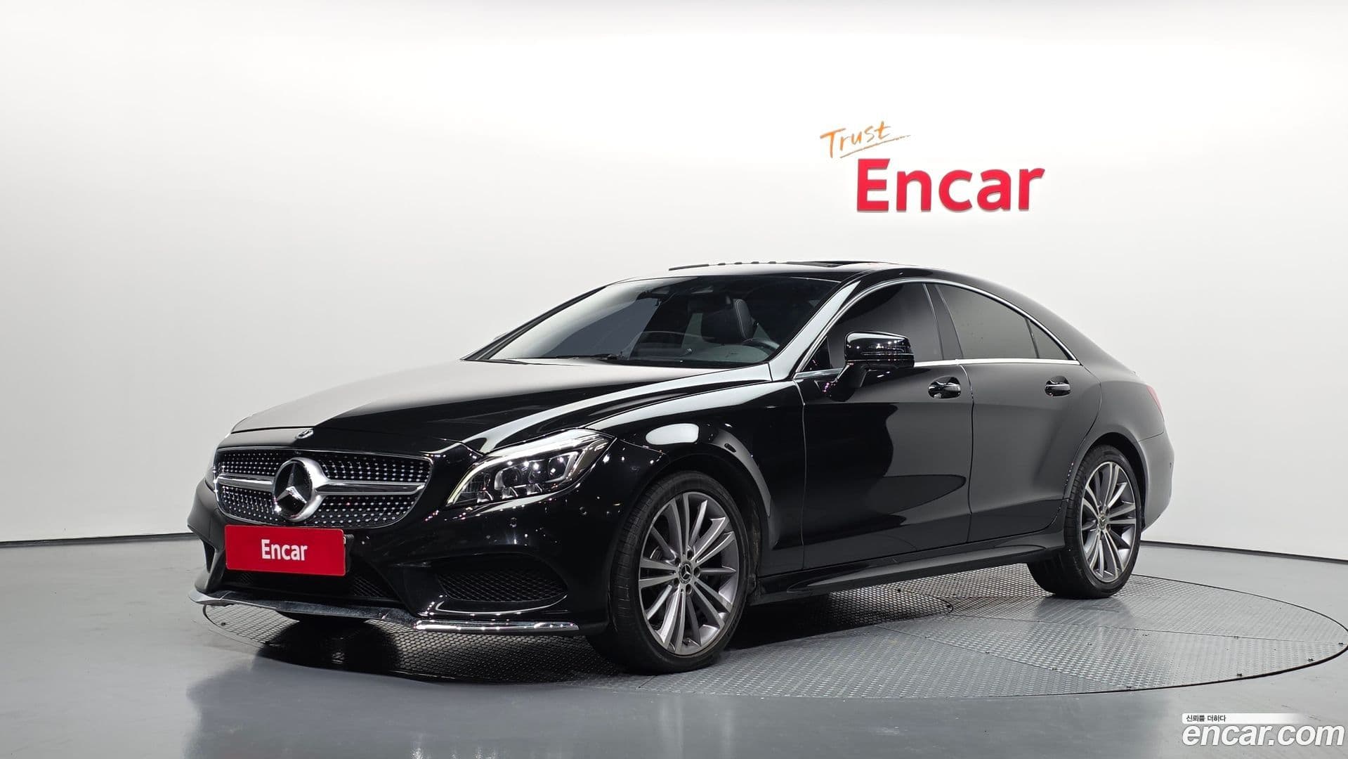 Main__Slider__Photo:CLS-Class Mercedes-Benz 2017.8-0