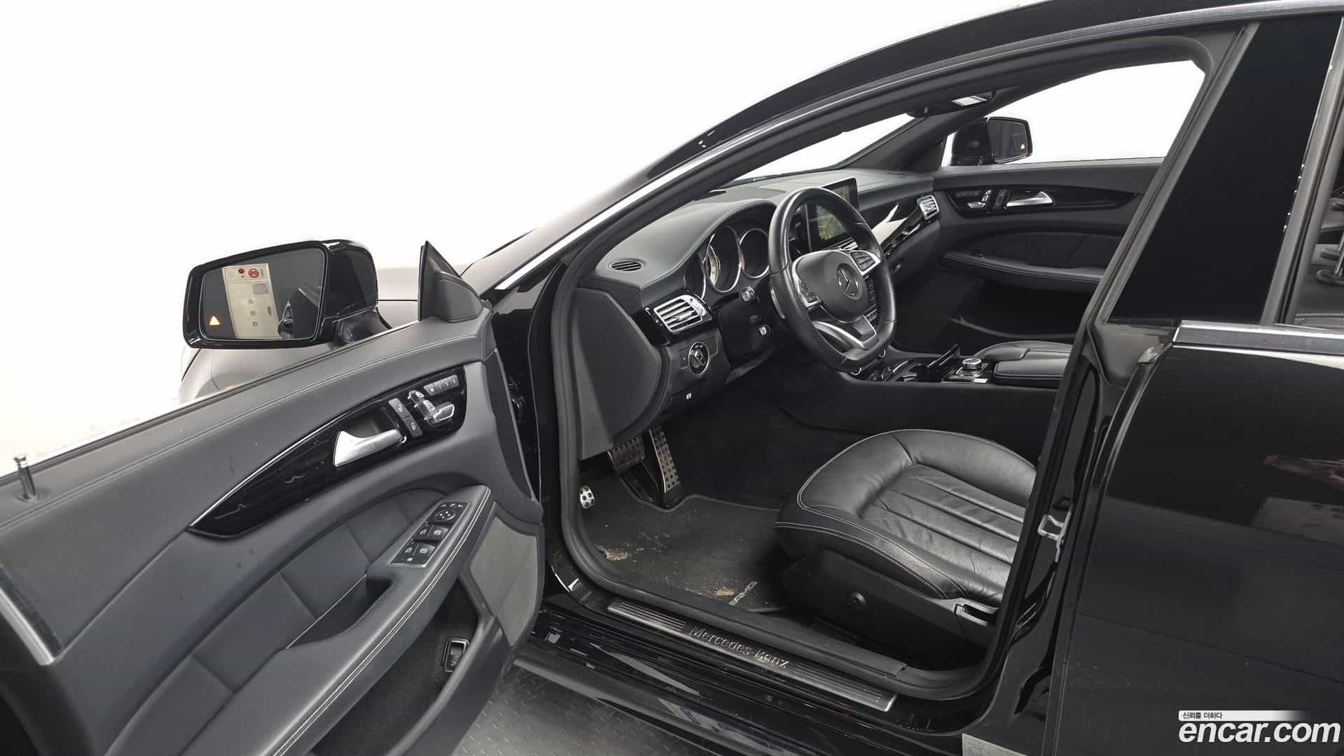 CLS-Class Mercedes-Benz 2017.8-INNER-010