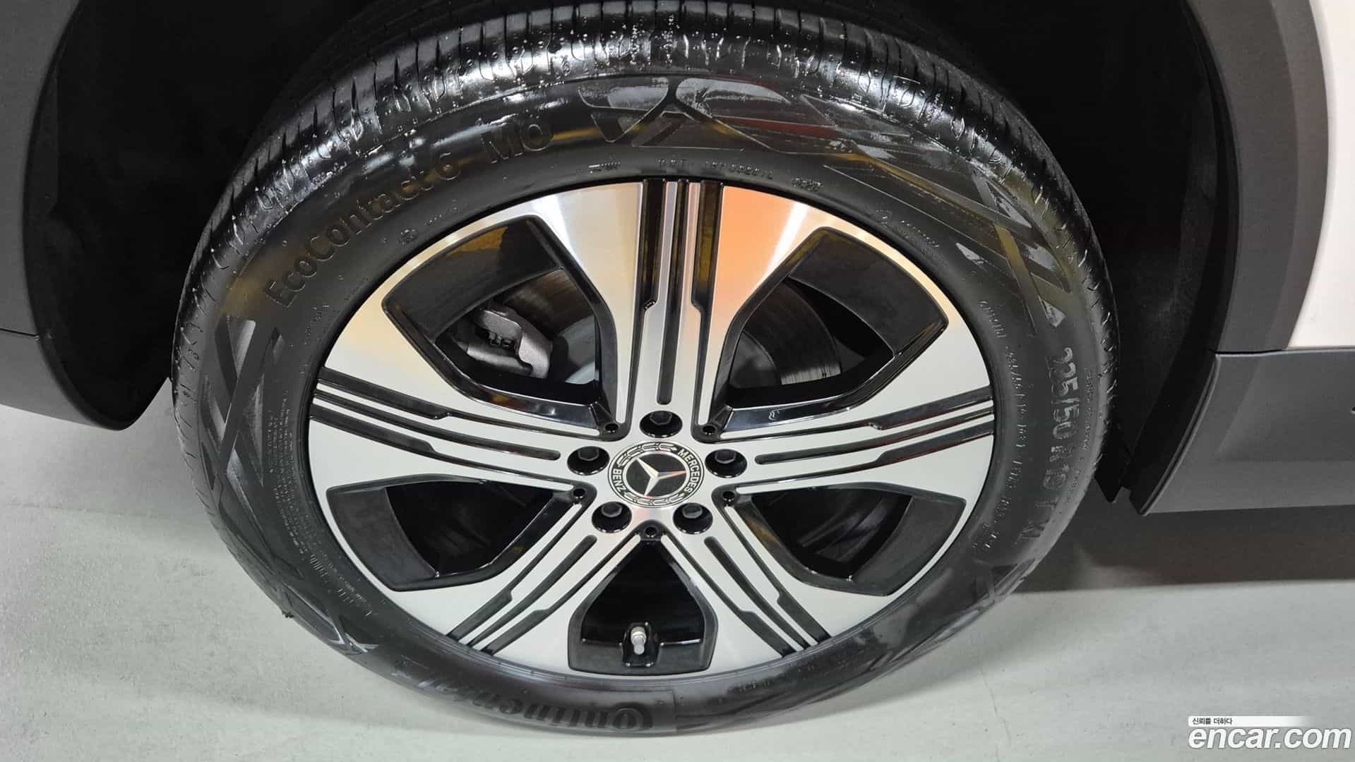 EQA Mercedes-Benz 2025.8-OUTER-005