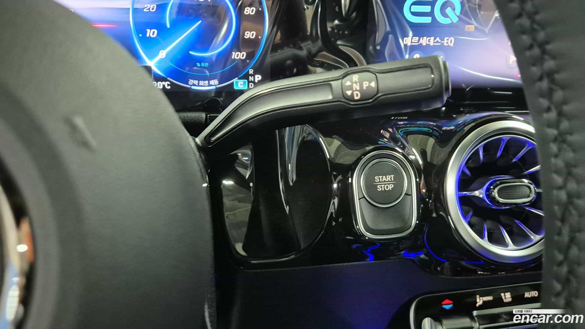 EQA Mercedes-Benz 2025.8-INNER-009