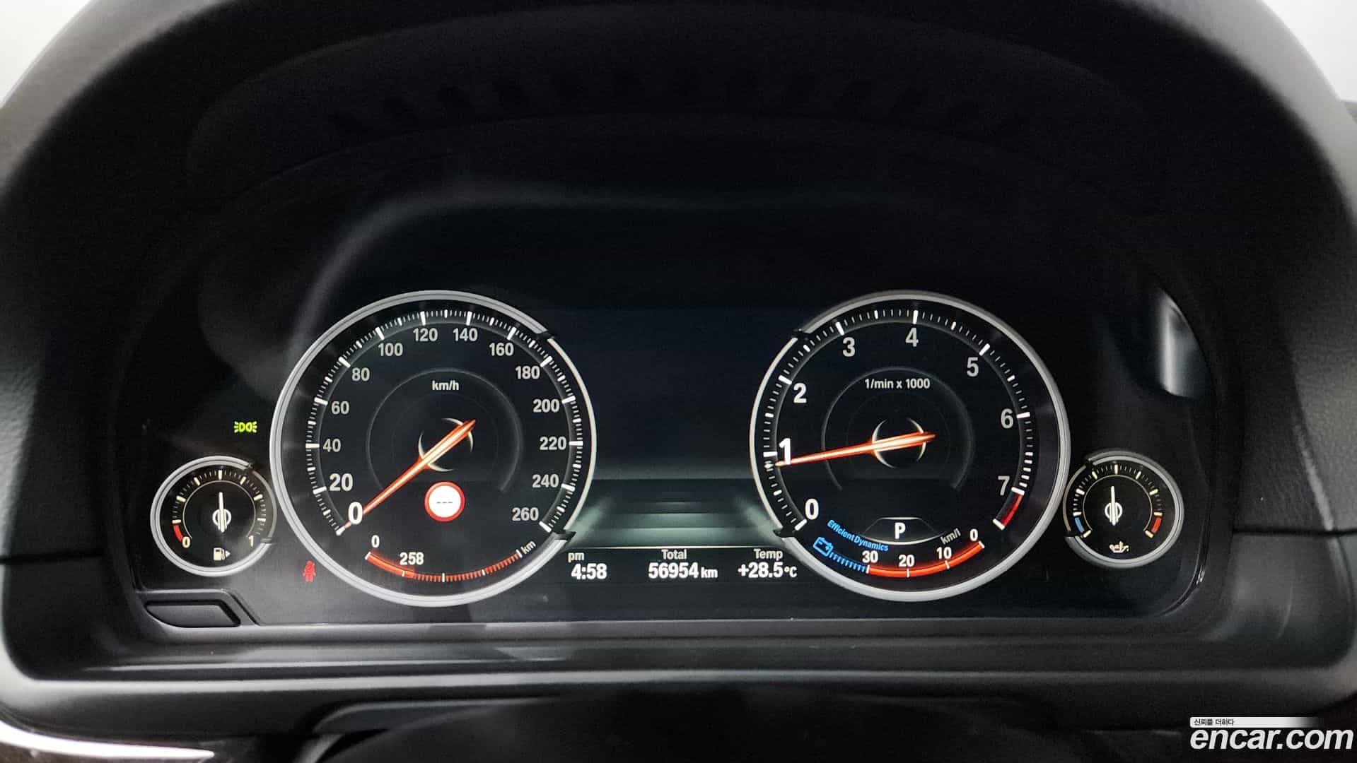 5-Series BMW 2014.8-INNER-008