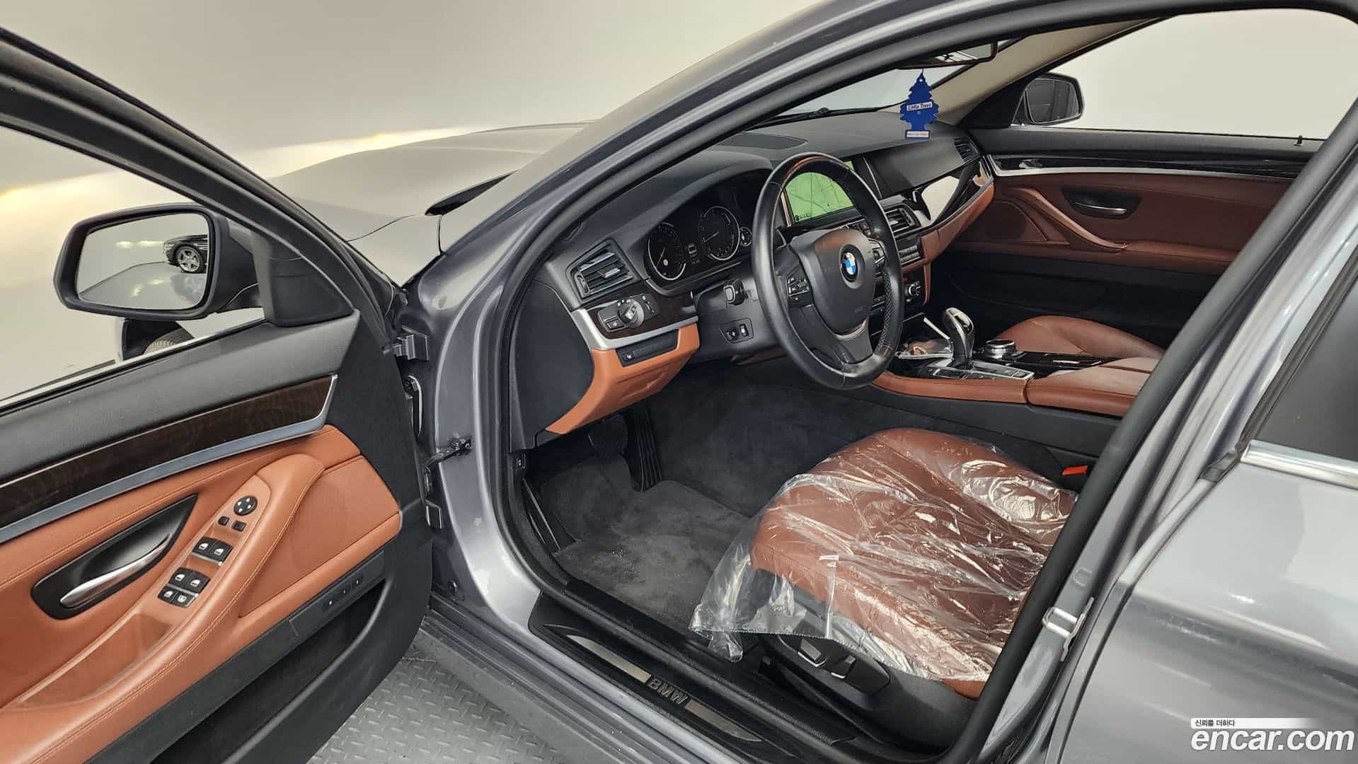 5-Series BMW 2014.8-INNER-010