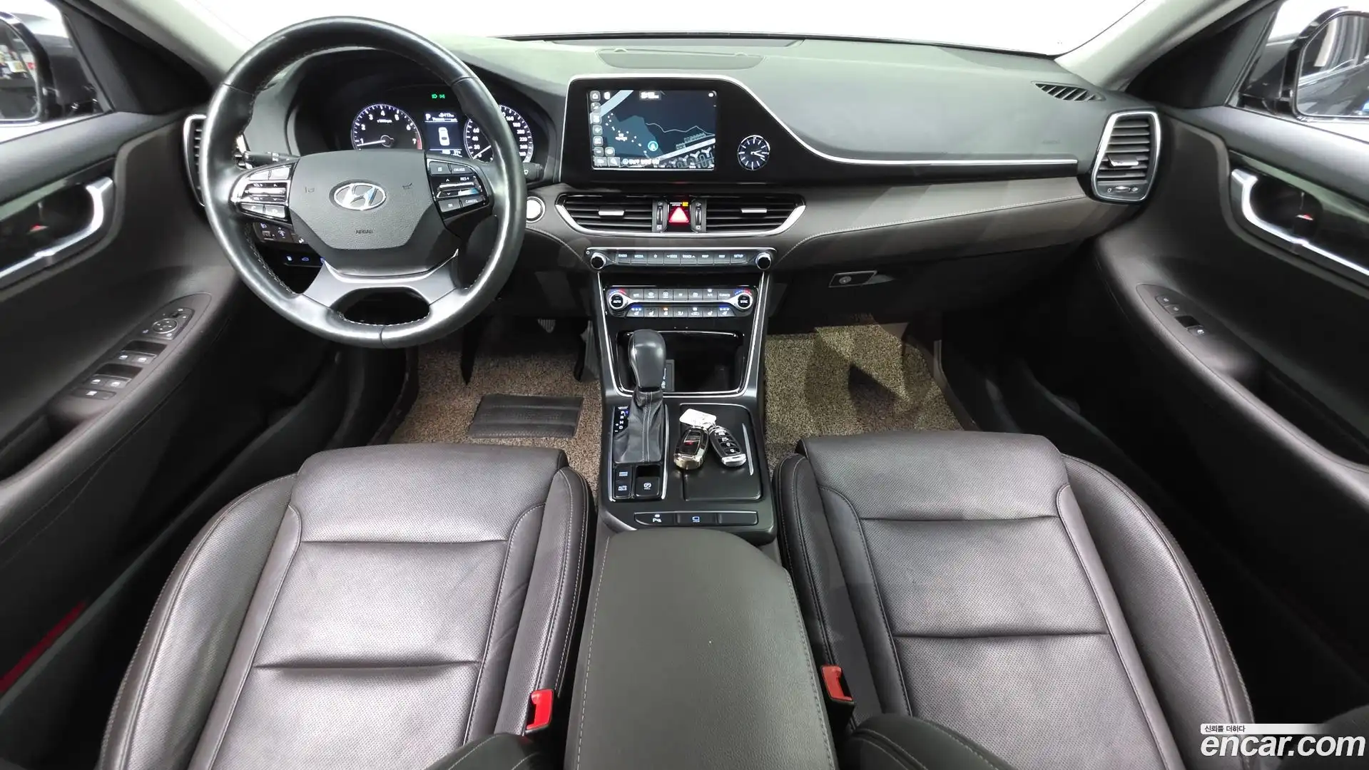Grandeur Hyundai 2018.0-INNER-007