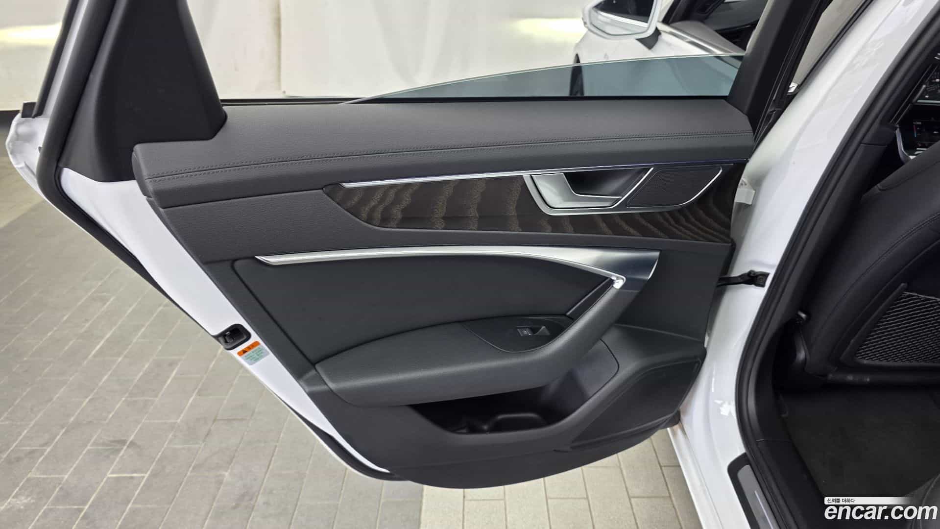 A6 Audi 2021.11-INNER-035