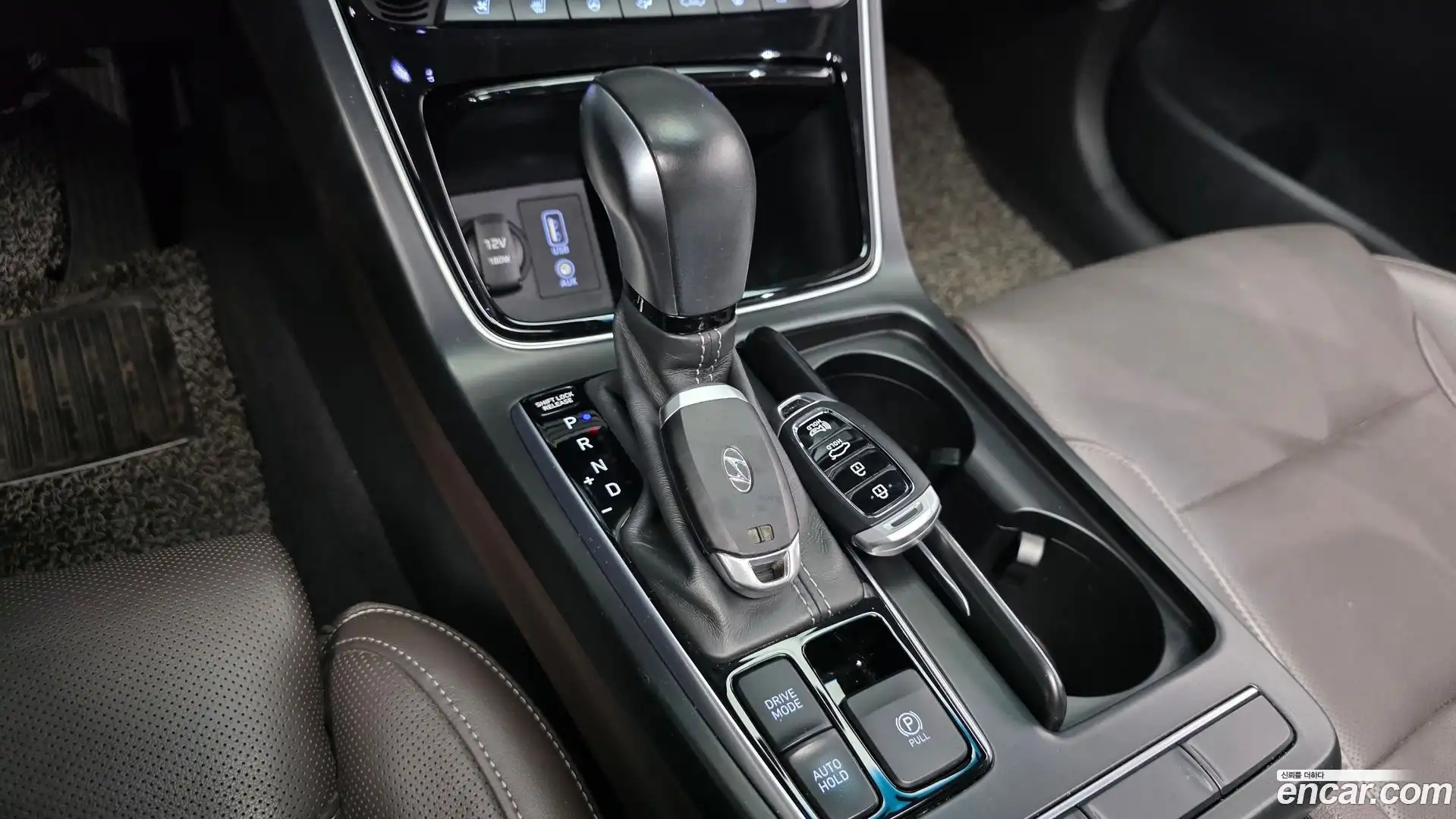 Grandeur Hyundai 2017.8-INNER-009