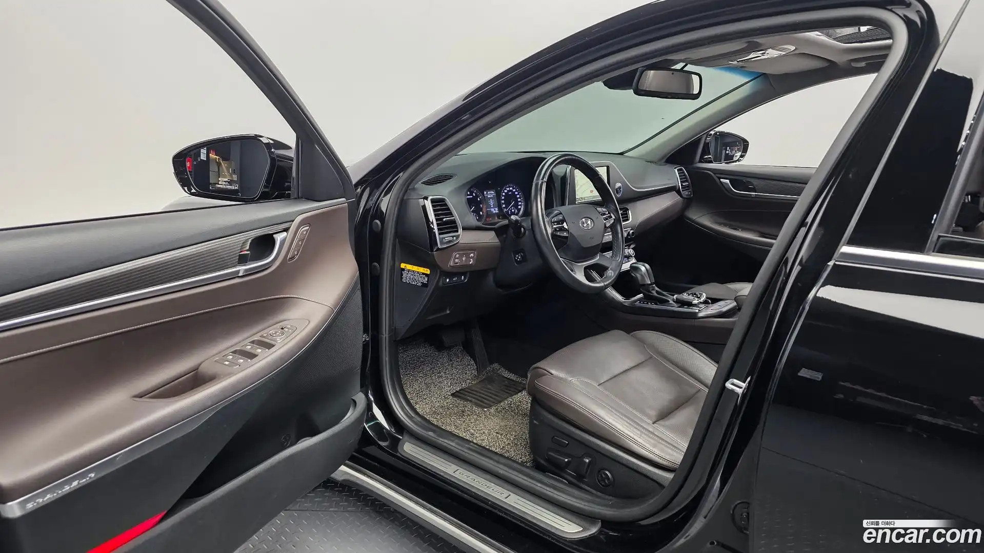 Grandeur Hyundai 2017.8-INNER-010
