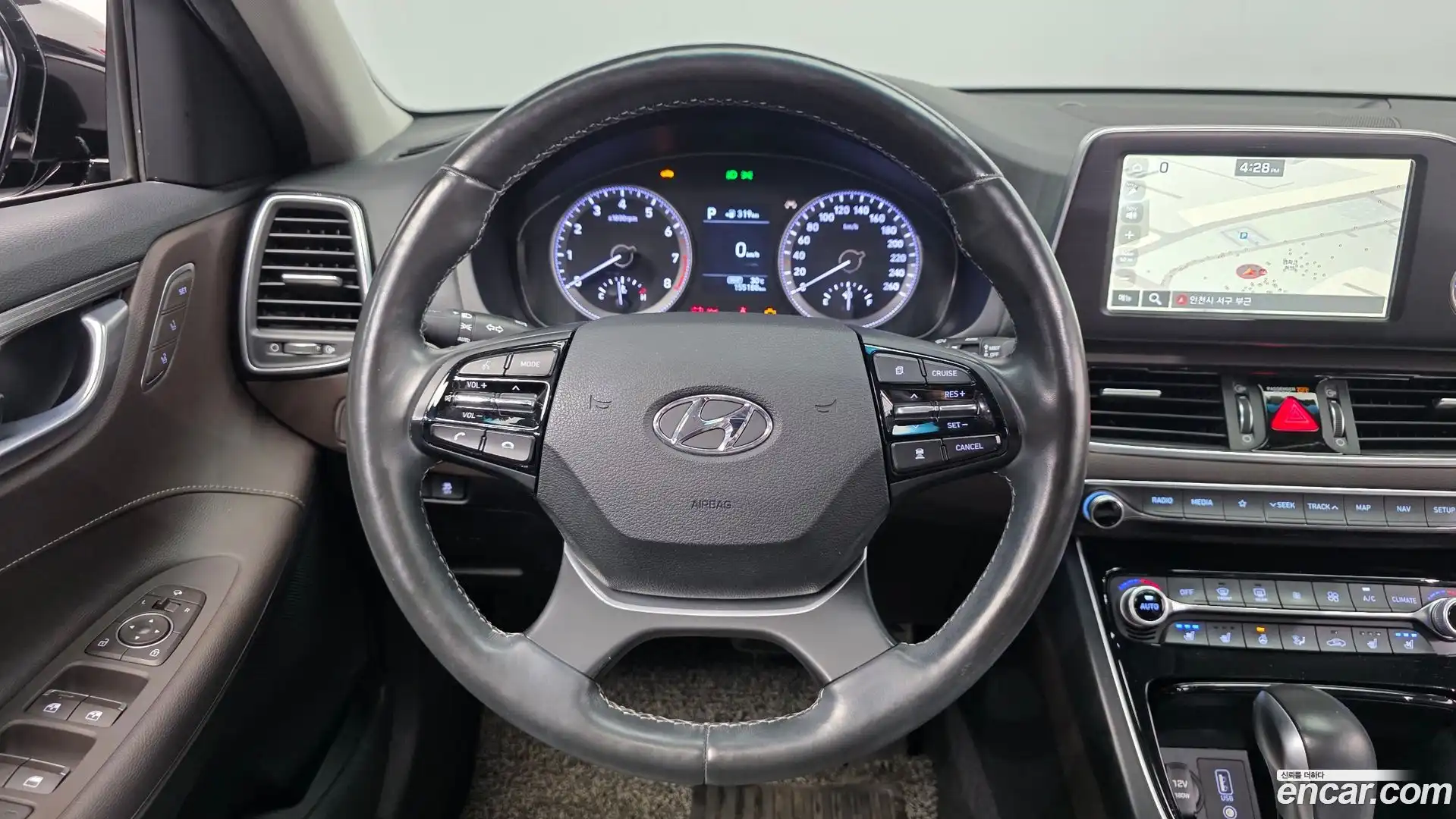 Grandeur Hyundai 2017.8-OPTION-017