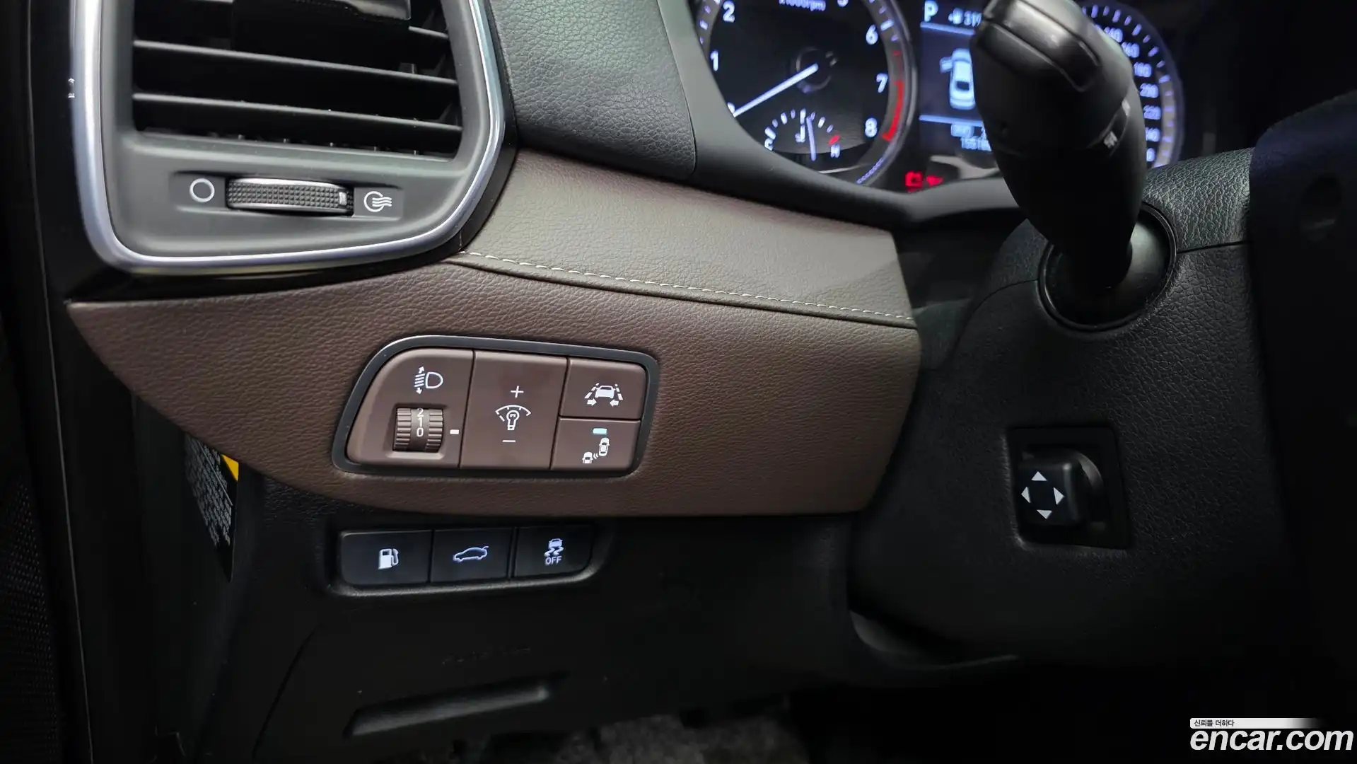 Grandeur Hyundai 2017.8-OPTION-021