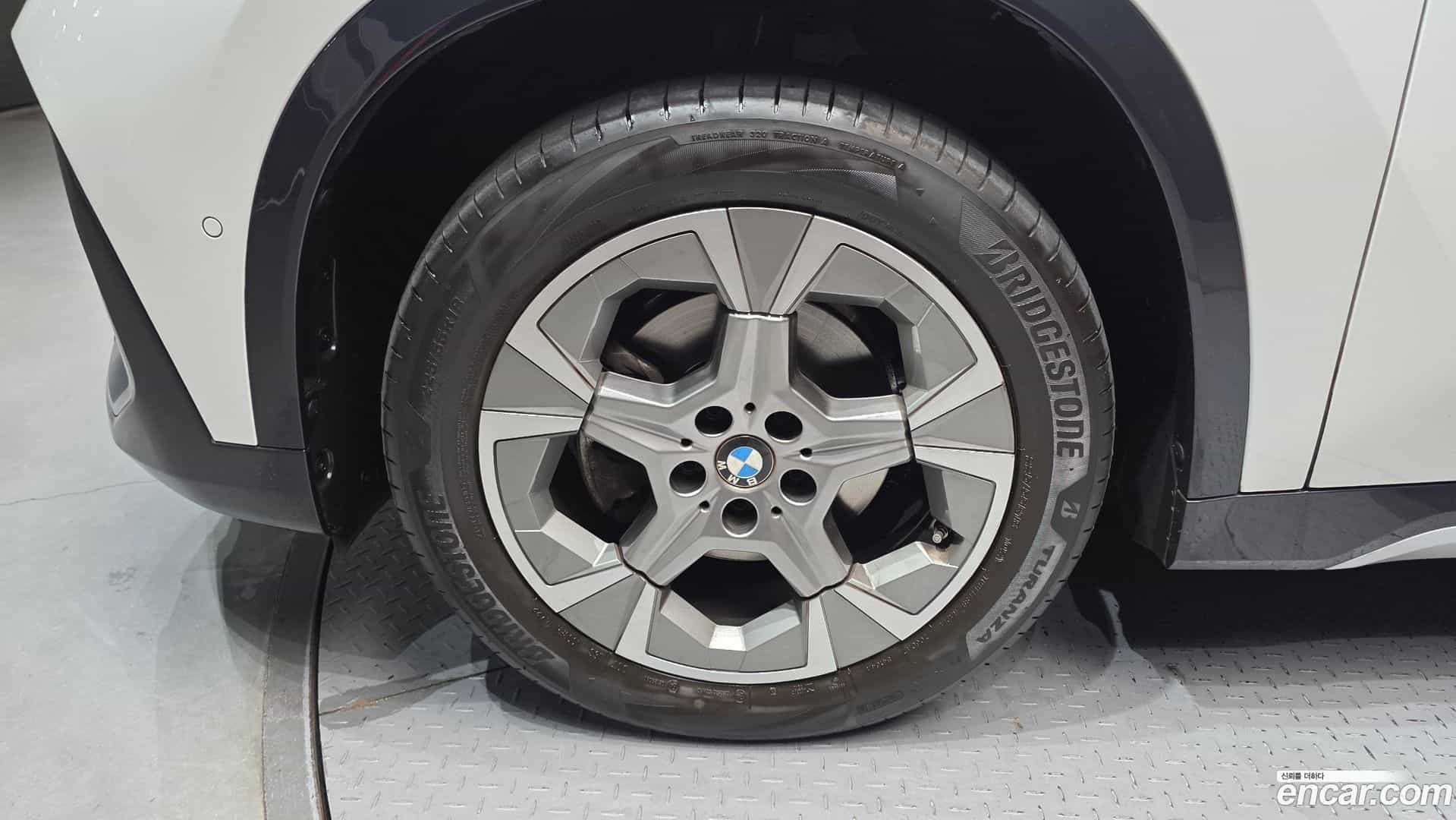 X1 BMW 2023.4-OUTER-005