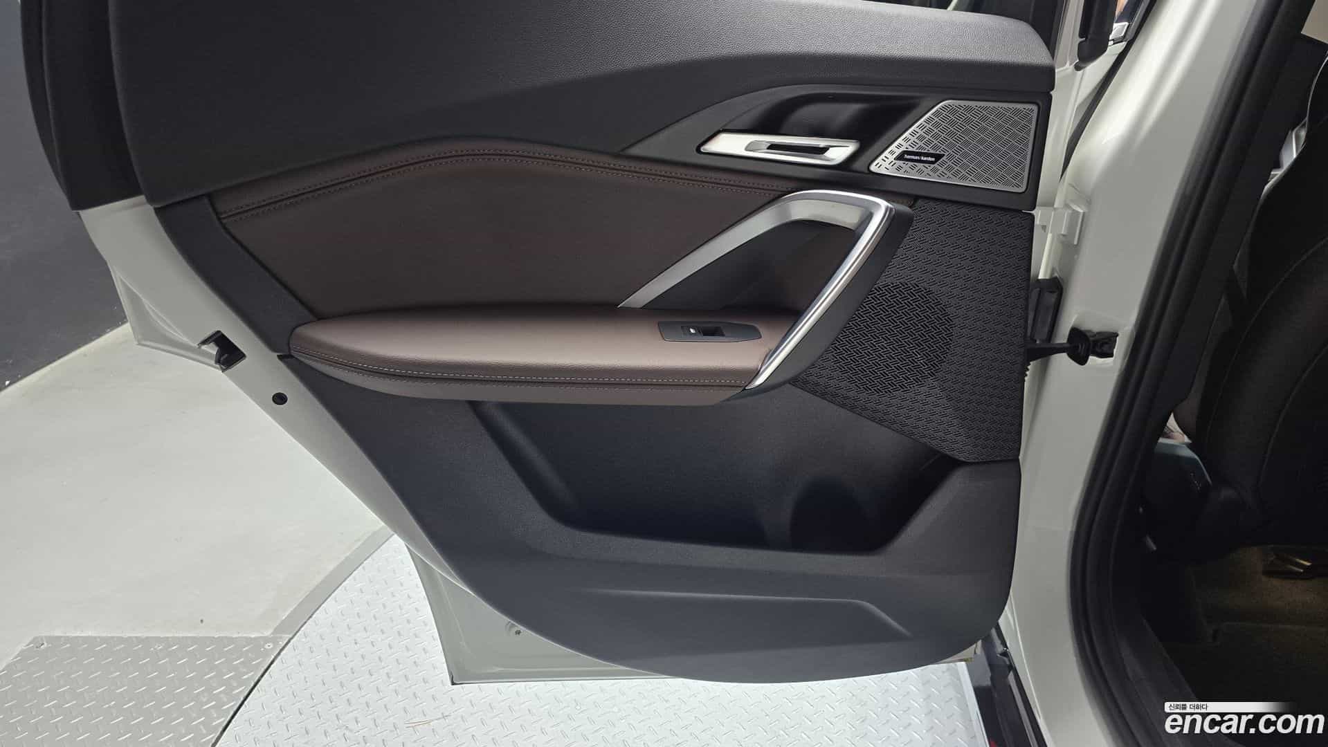 X1 BMW 2023.4-INNER-035