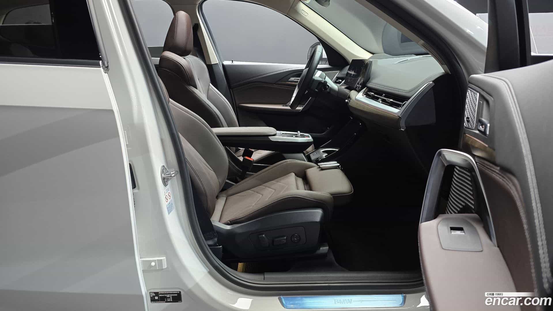 X1 BMW 2023.4-INNER-036