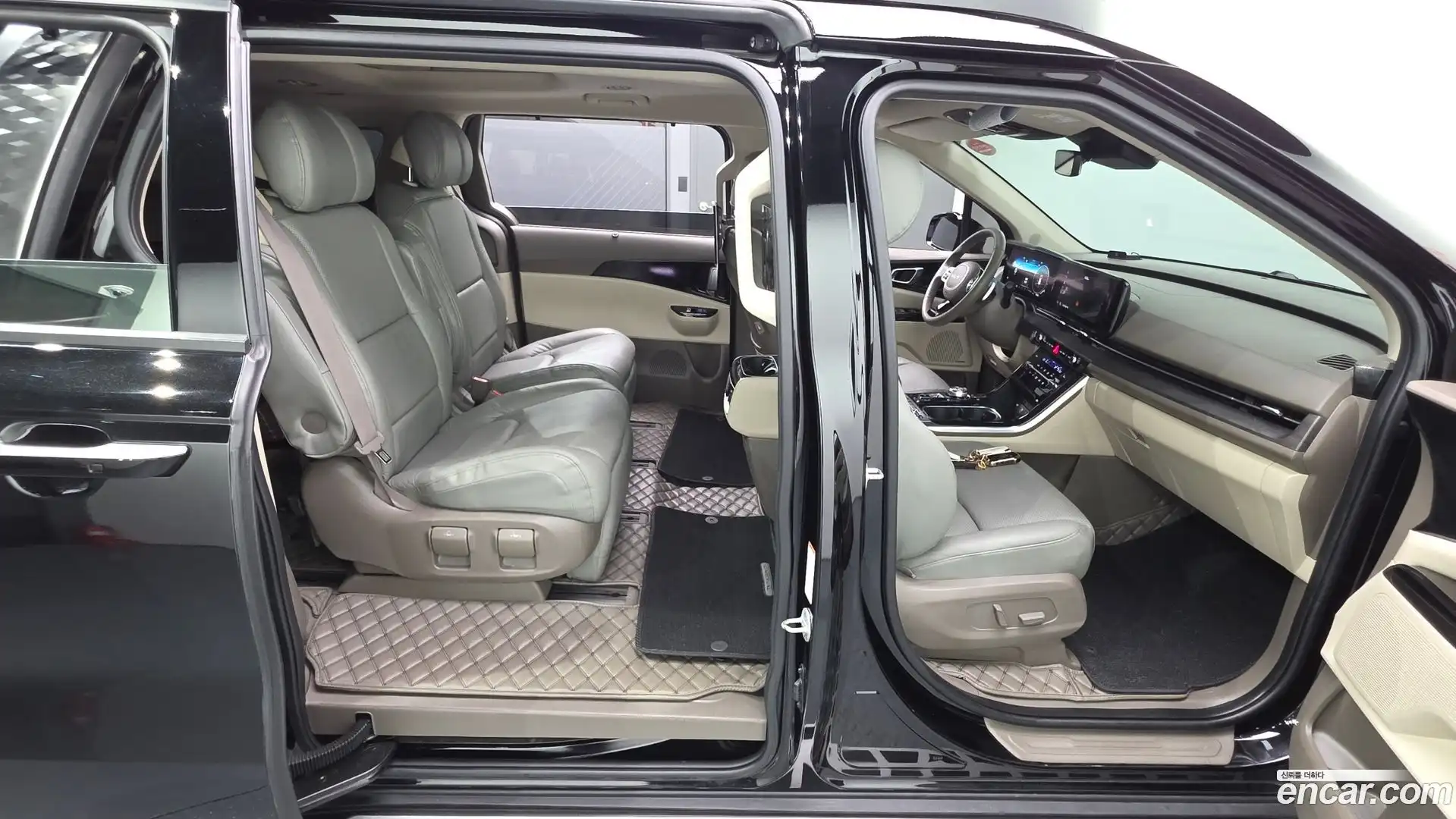 Canival Kia 2022.2-INNER-036