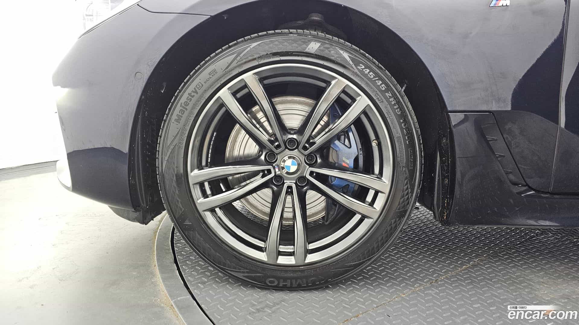 Gran Turismo BMW 2018.0-OUTER-005