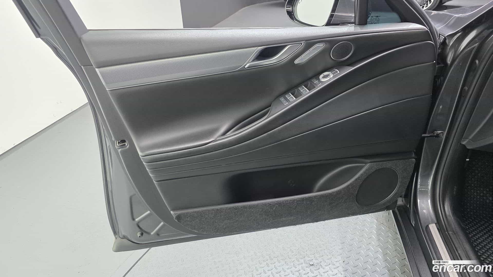 G80 Genesis 2021.3-INNER-034