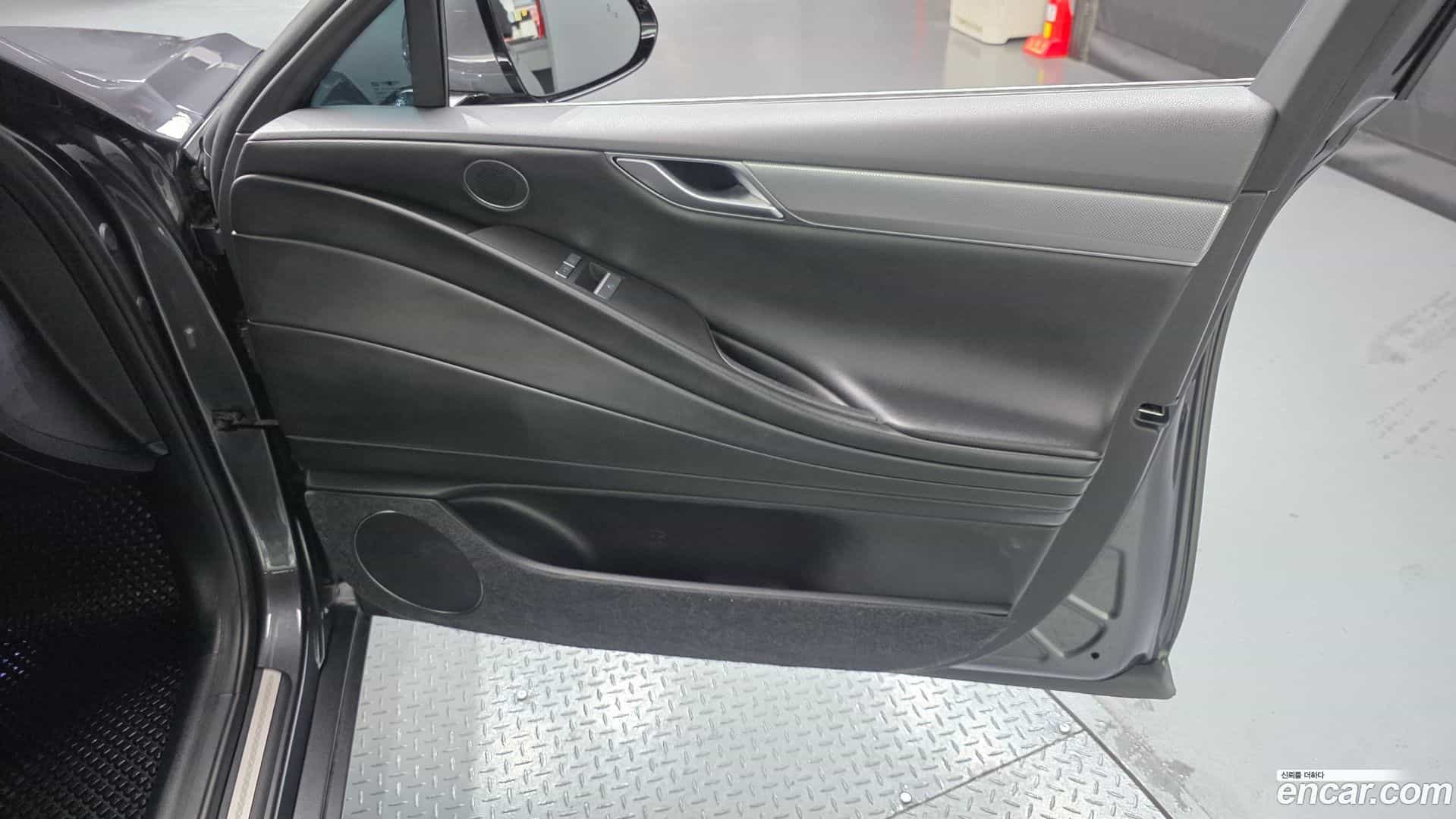 G80 Genesis 2021.3-INNER-035
